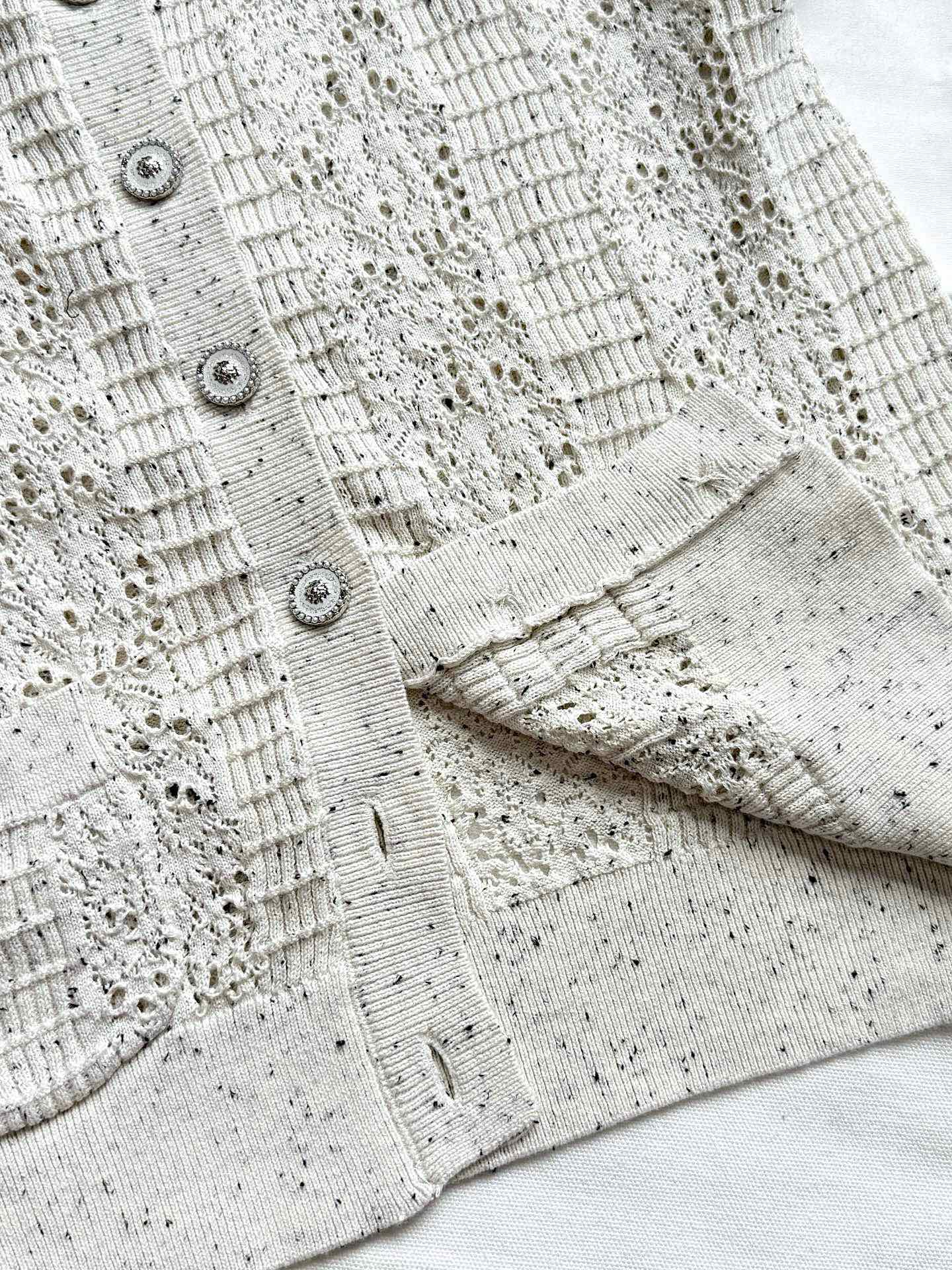 CC 25 Cardigan Beige Wool