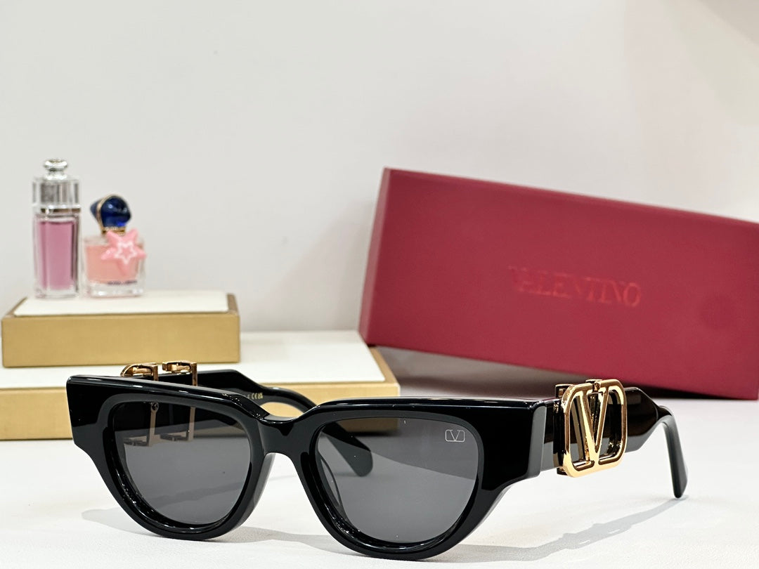 Valentino Sunglasses 679499