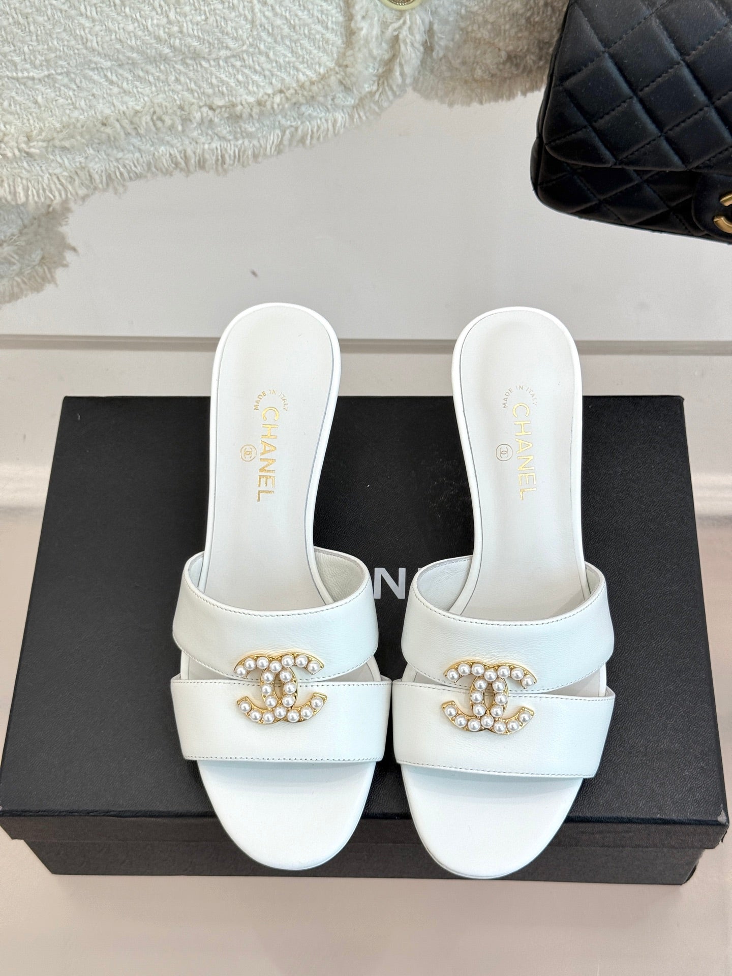 CC 25 Mules White Silk Lambskin 308778