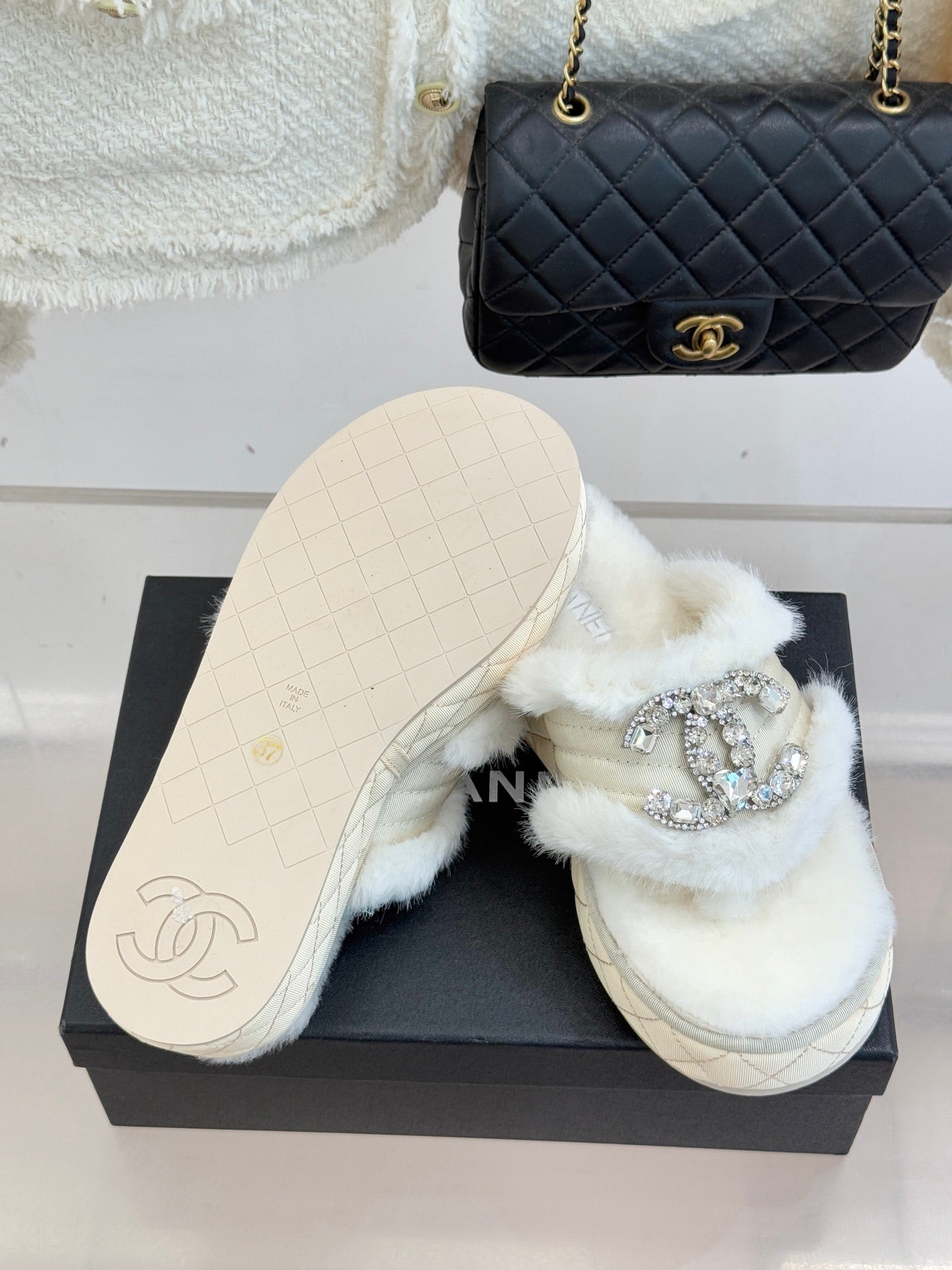 CC slipper double C rhinestone buckle white wool 512052
