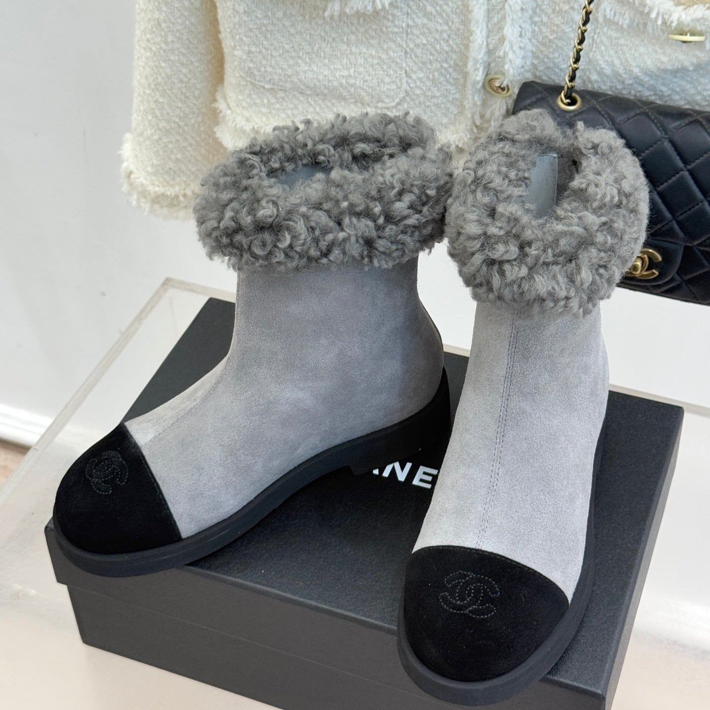 CC 25s Ankle Boots Gray Black Suede Wool 512067