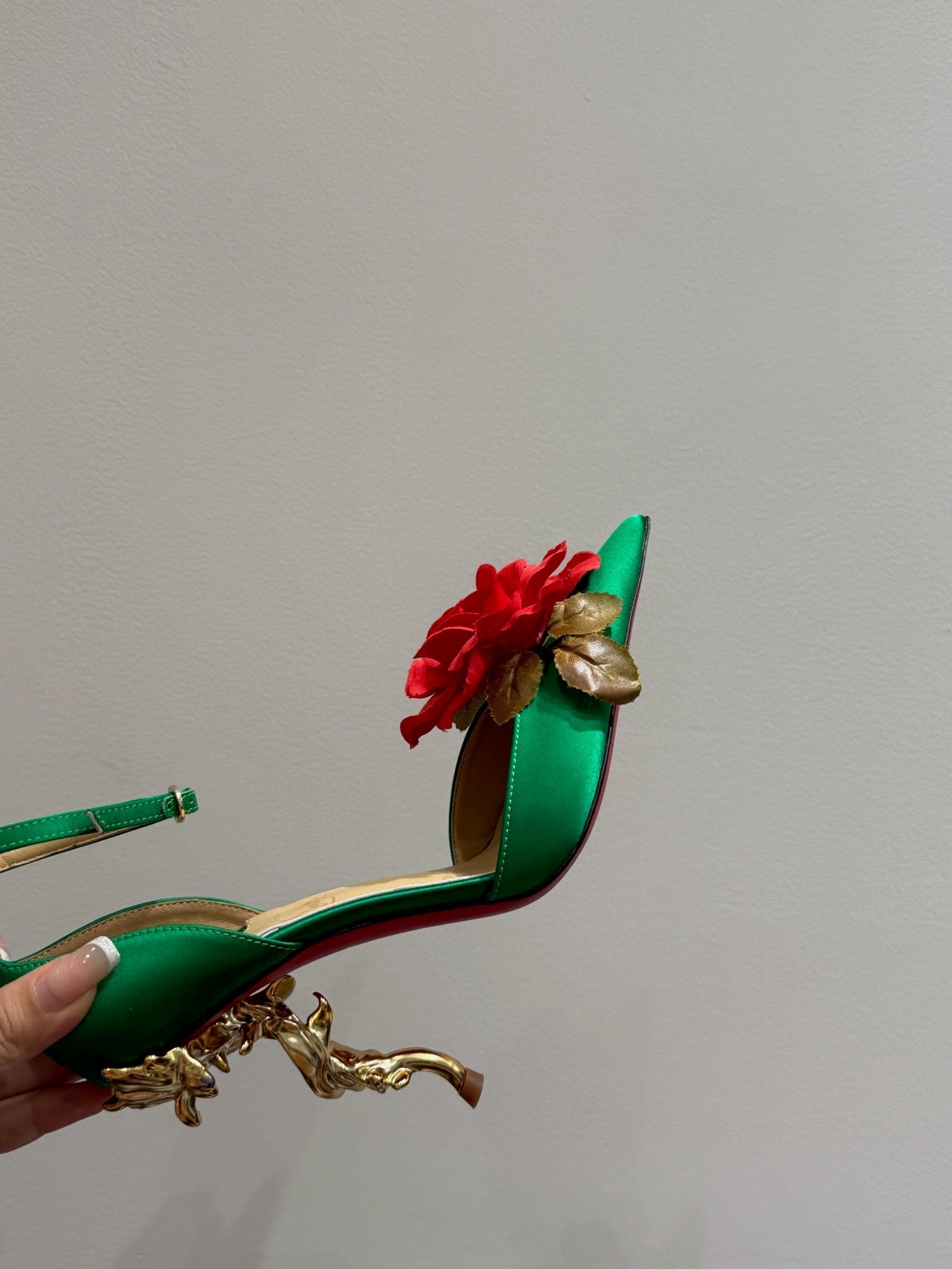 CC 25 Flower Rose Pumps Green Silk 337165