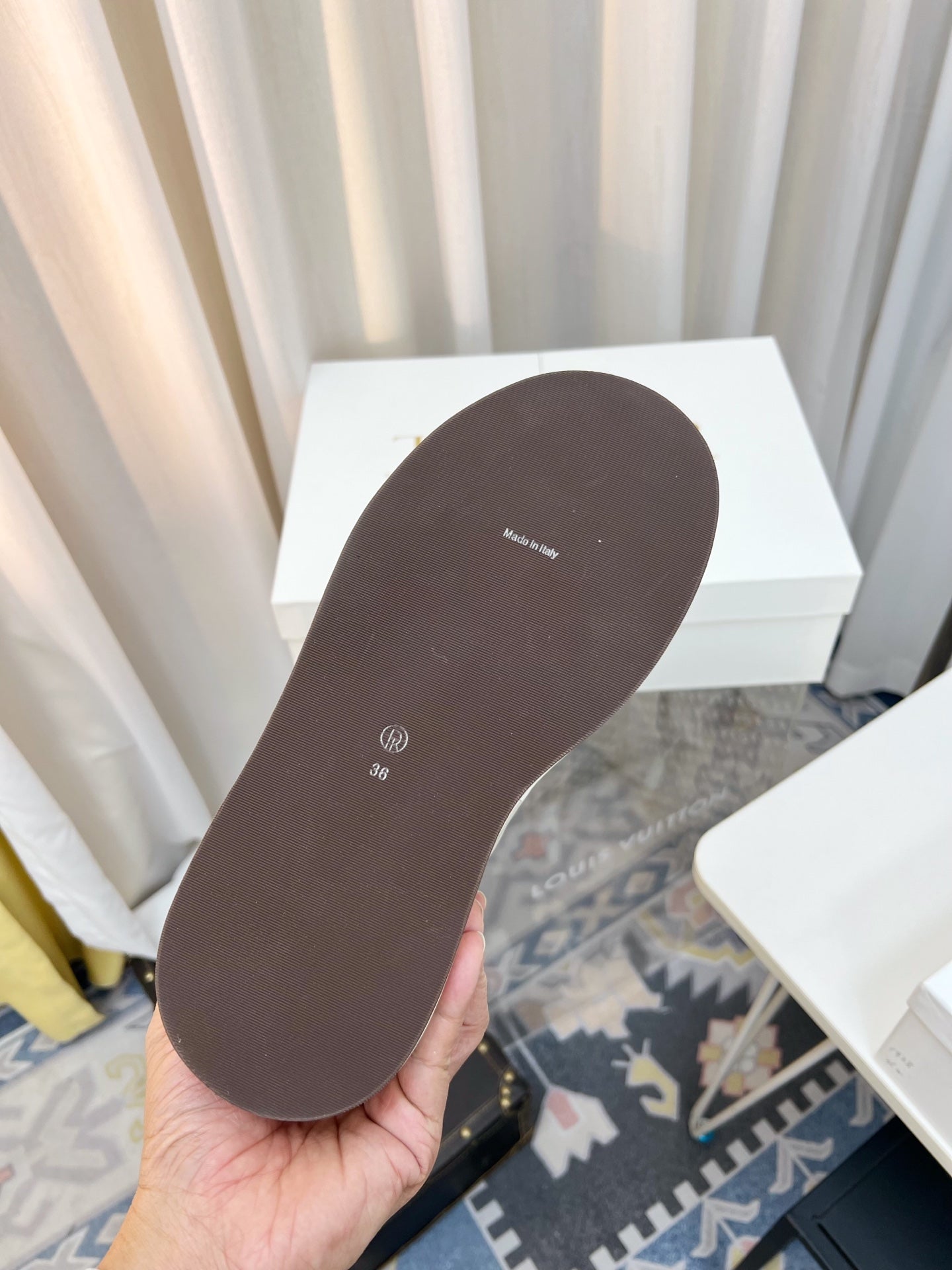 The Row 2025 Boot Off-white Sheepskin 576057