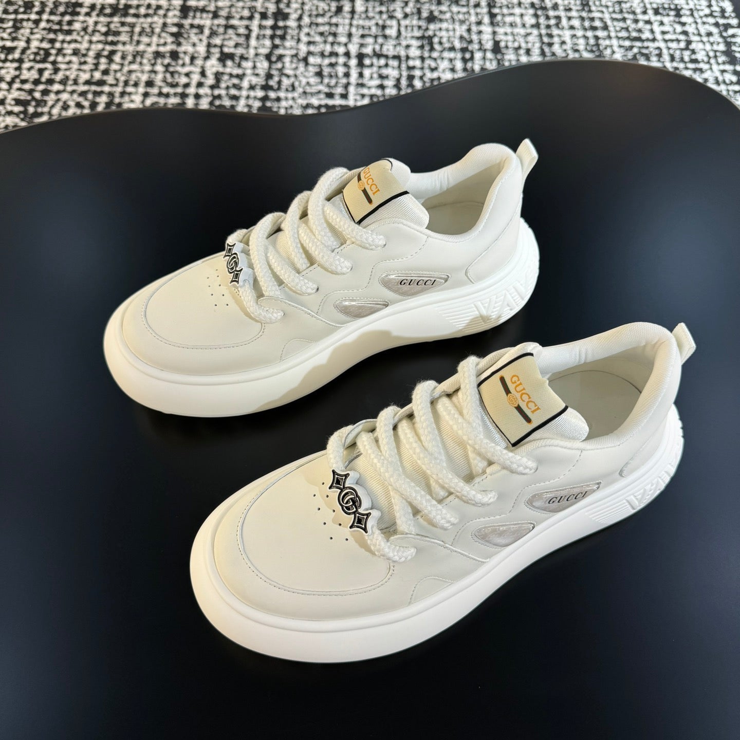 GG Men's Sneaker White Cowhide 527028