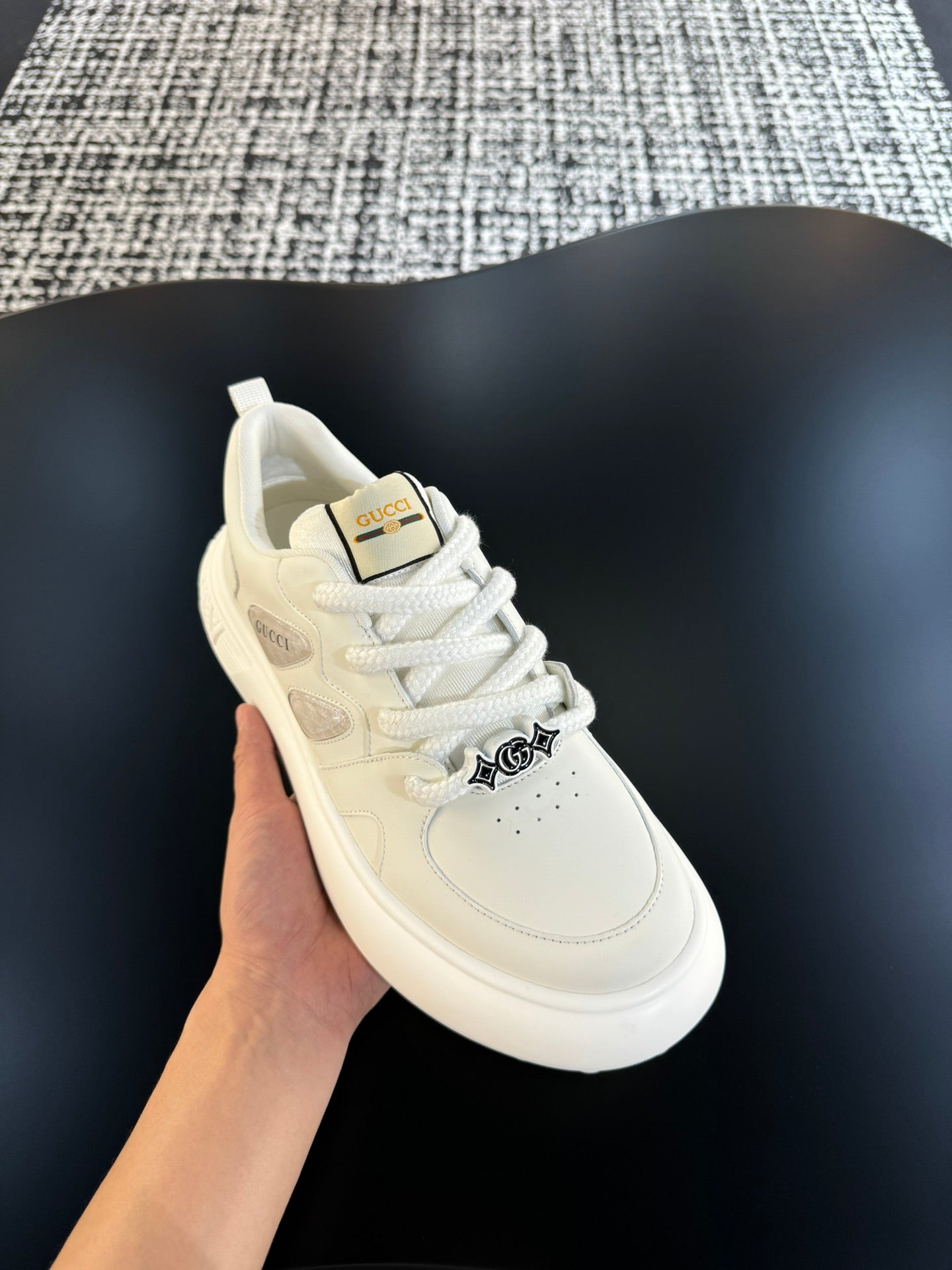 GG Men's Sneaker White Cowhide 527028