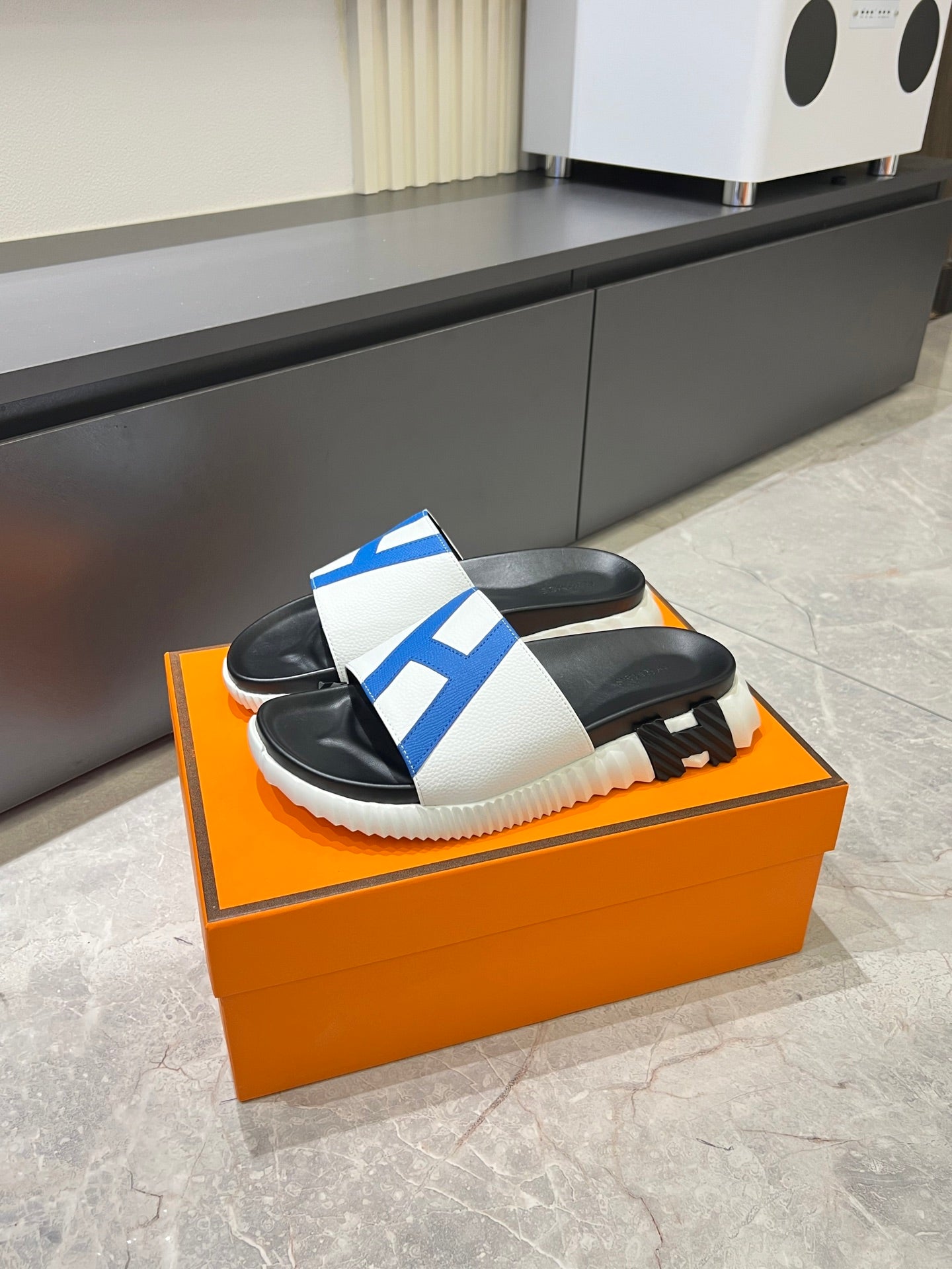 HM Men's Slide White Cowhide 590804