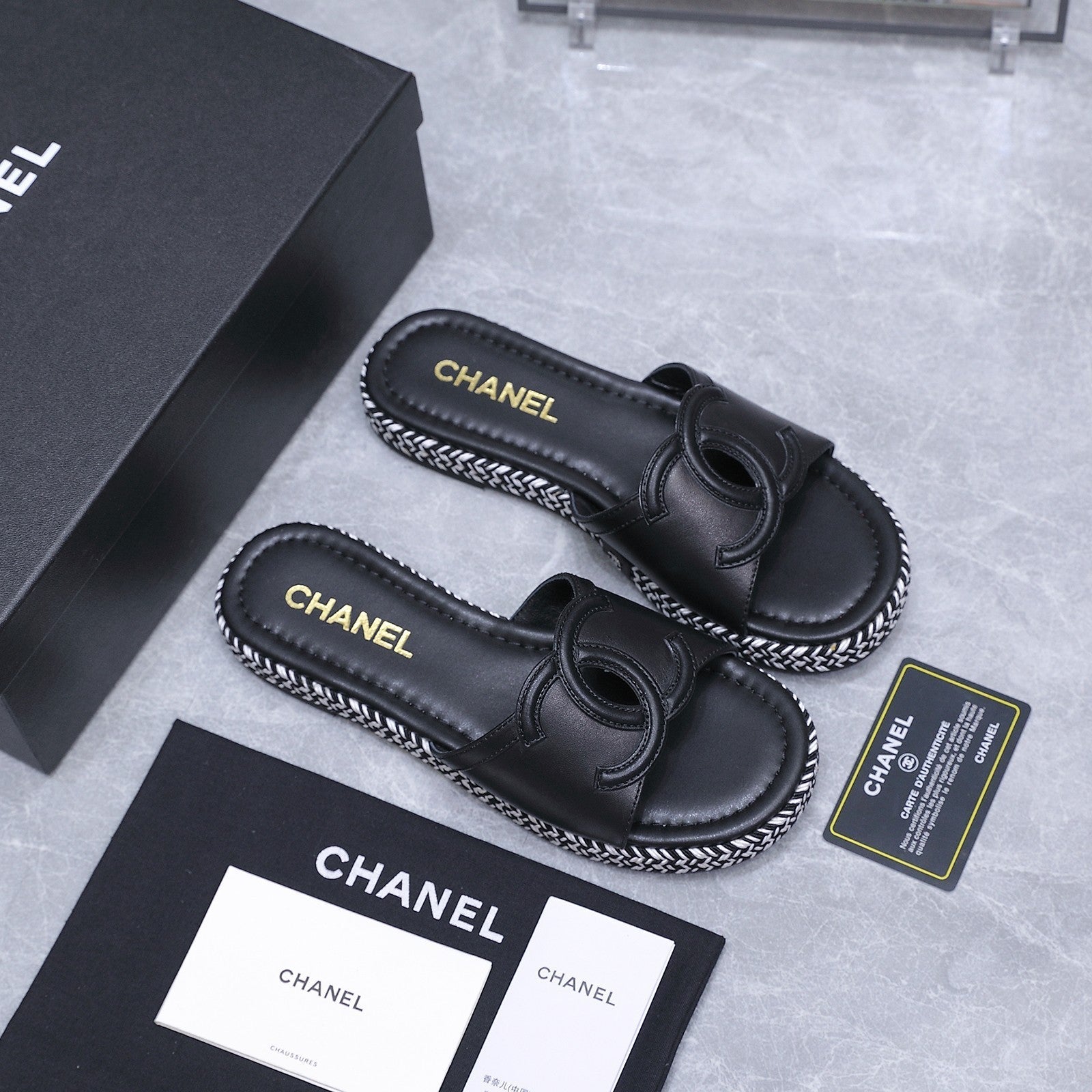Chanel 2026 Slippers Black Sheepskin 758402