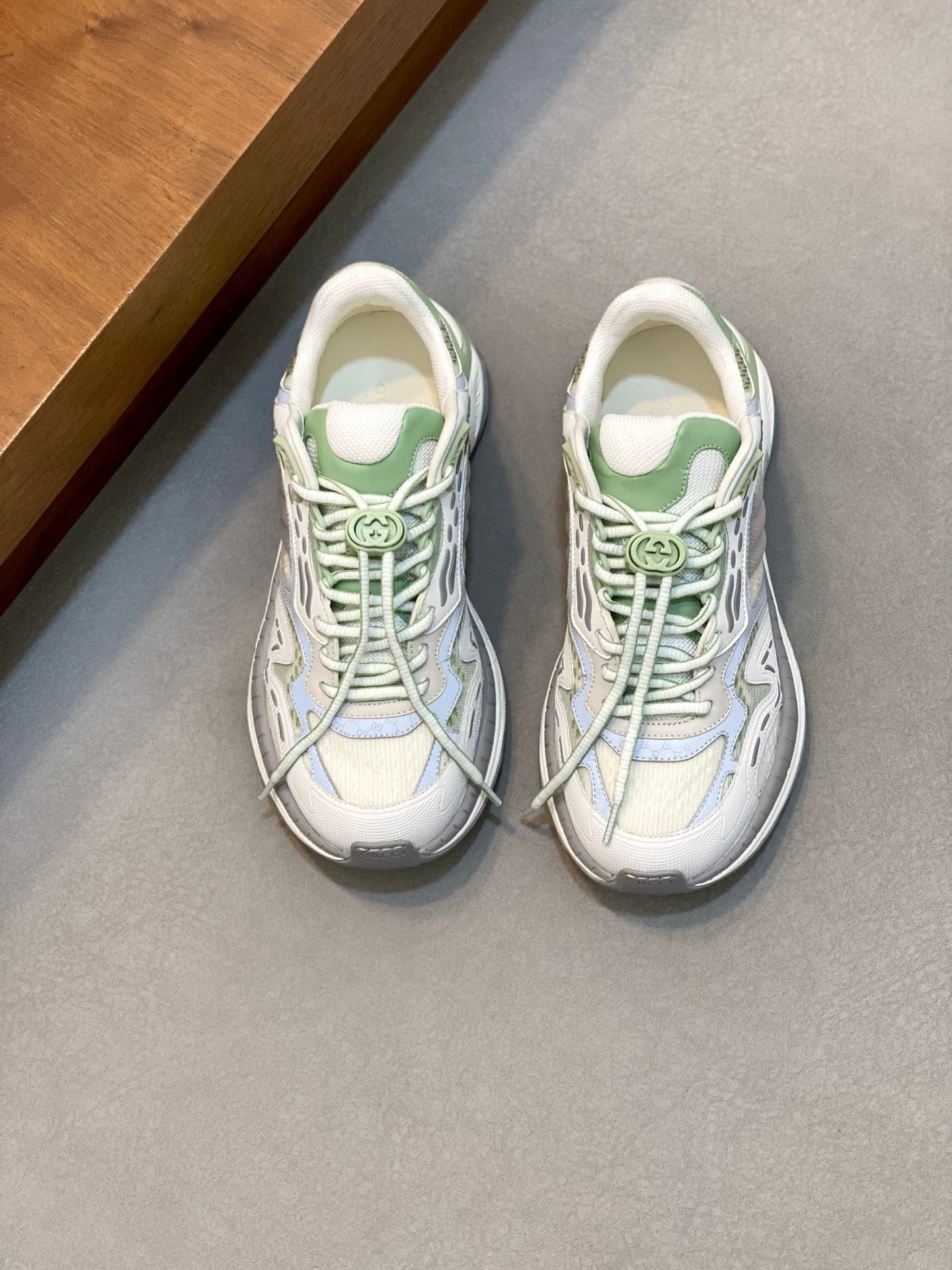 GG Men's 2.0 Sneakers Green White Cowhide 720705