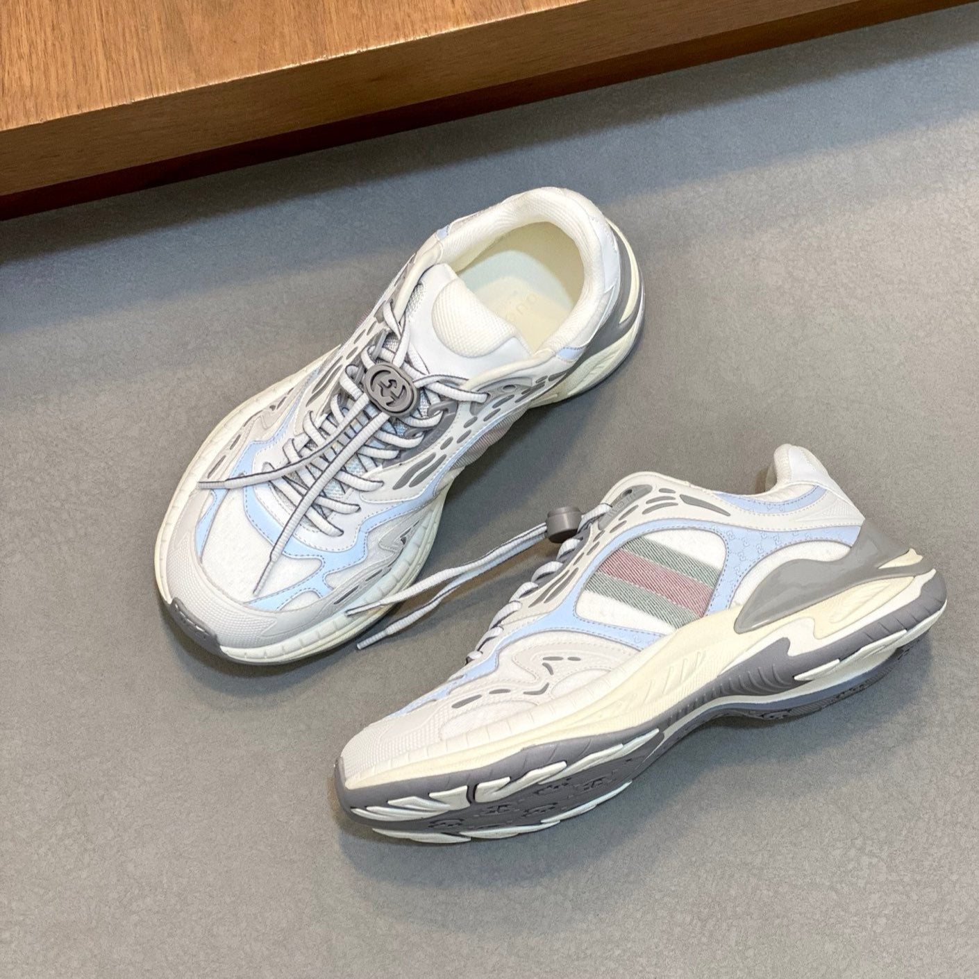 GG Men's 2.0 Sneakers White Grey Cowhide 720706