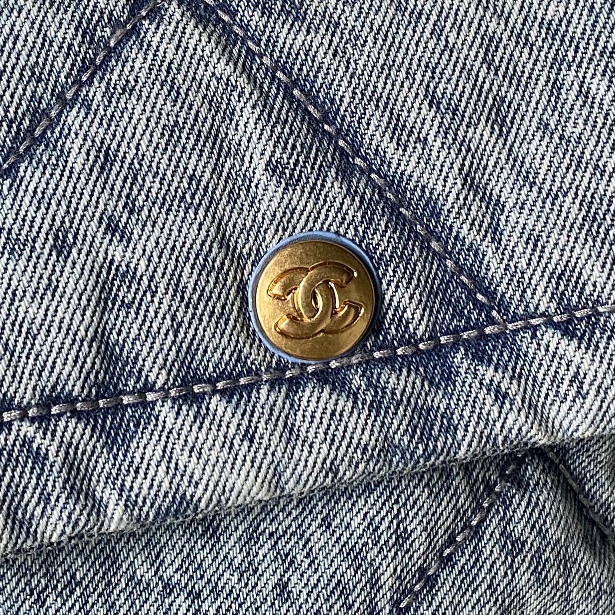 CC 2025 Classic Flap Bag Blue Denim Fabric Gold Hardware 296416