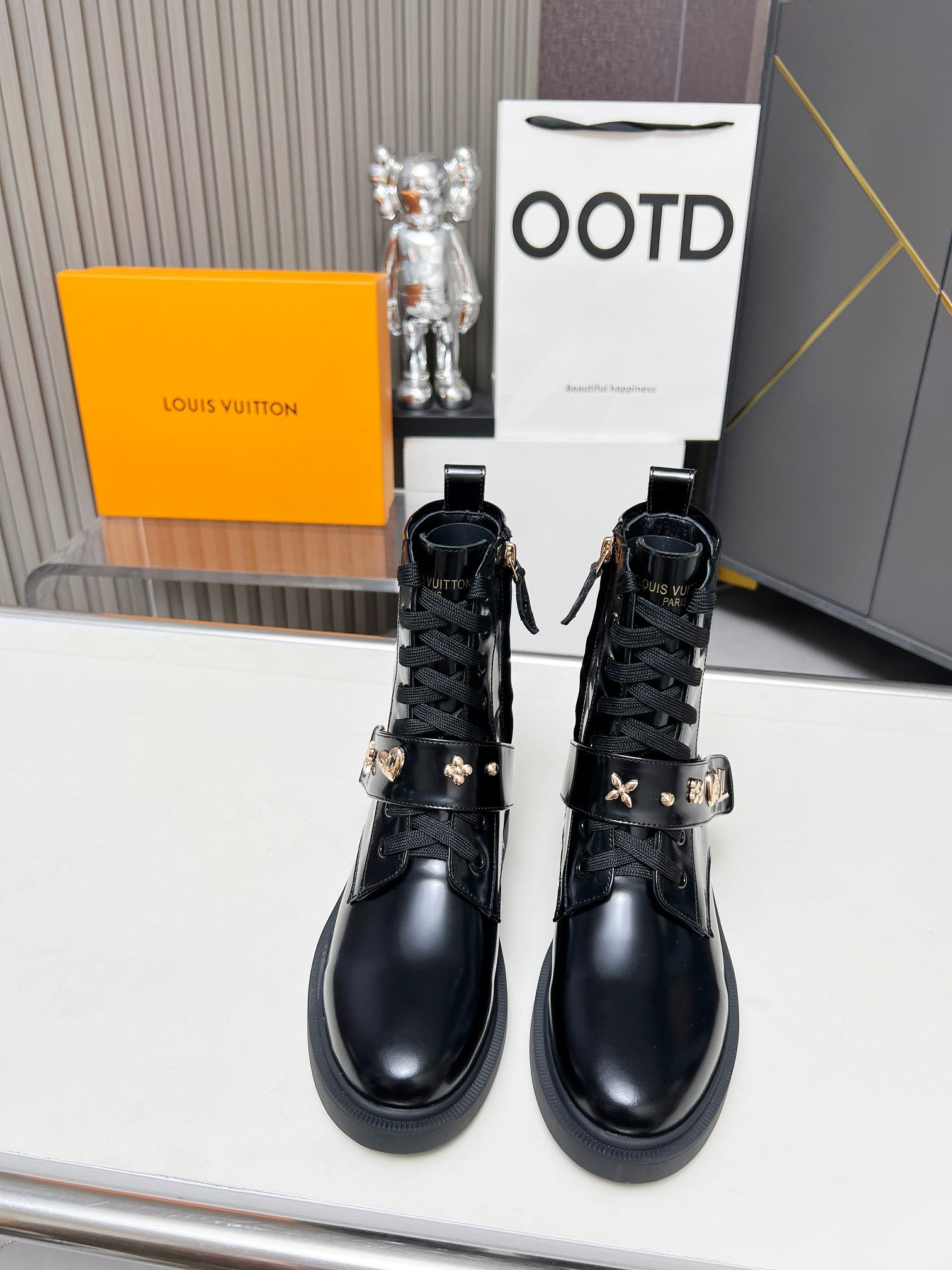 LV Citizen Boots Glossy Black Calfskin