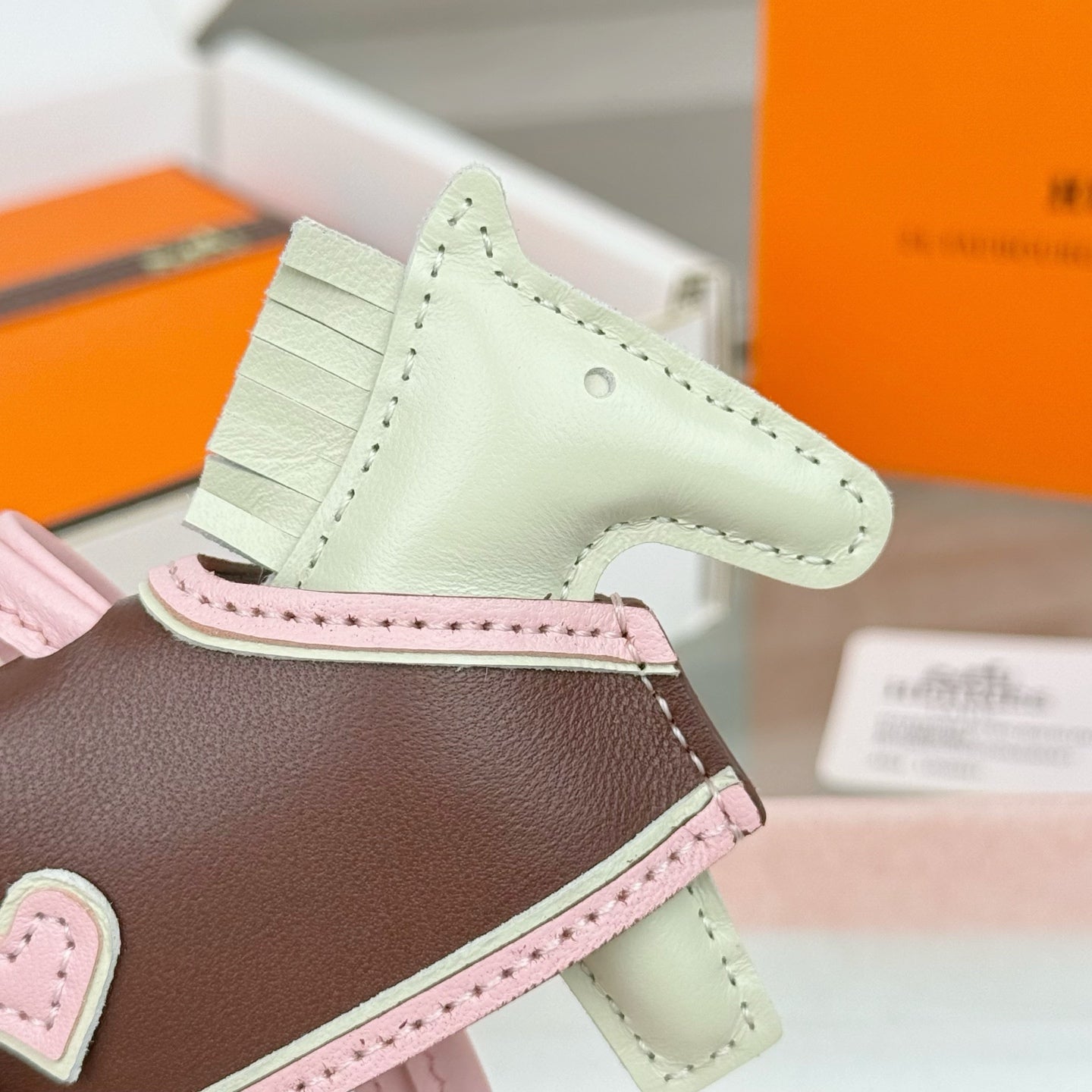 HM Rodeo Robeo Heart PM Charm White mix Chocolate Lambskin