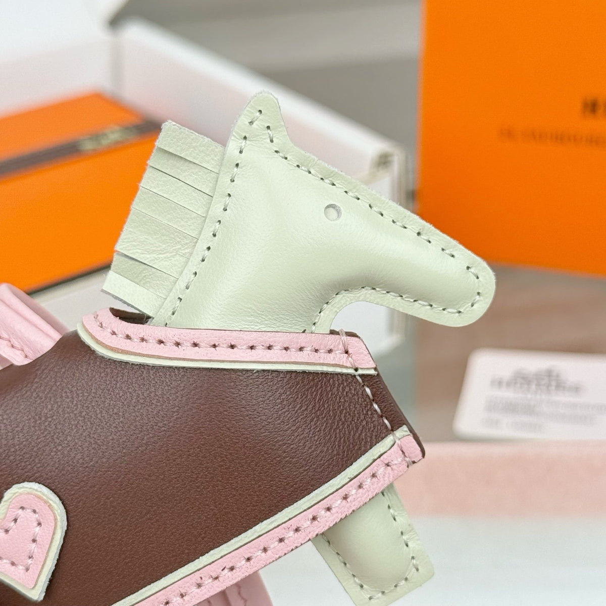 HM Rodeo Robeo Heart PM Charm White mix Chocolate Lambskin