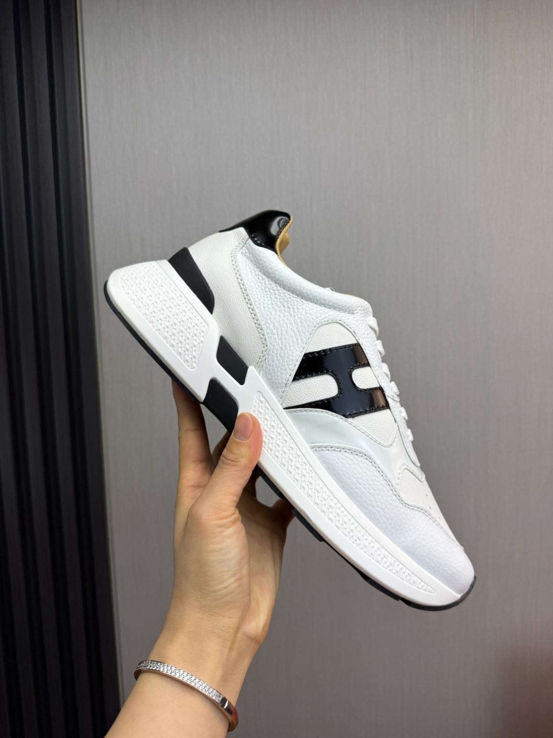 HM Men's Sneaker White Cowhide 519231