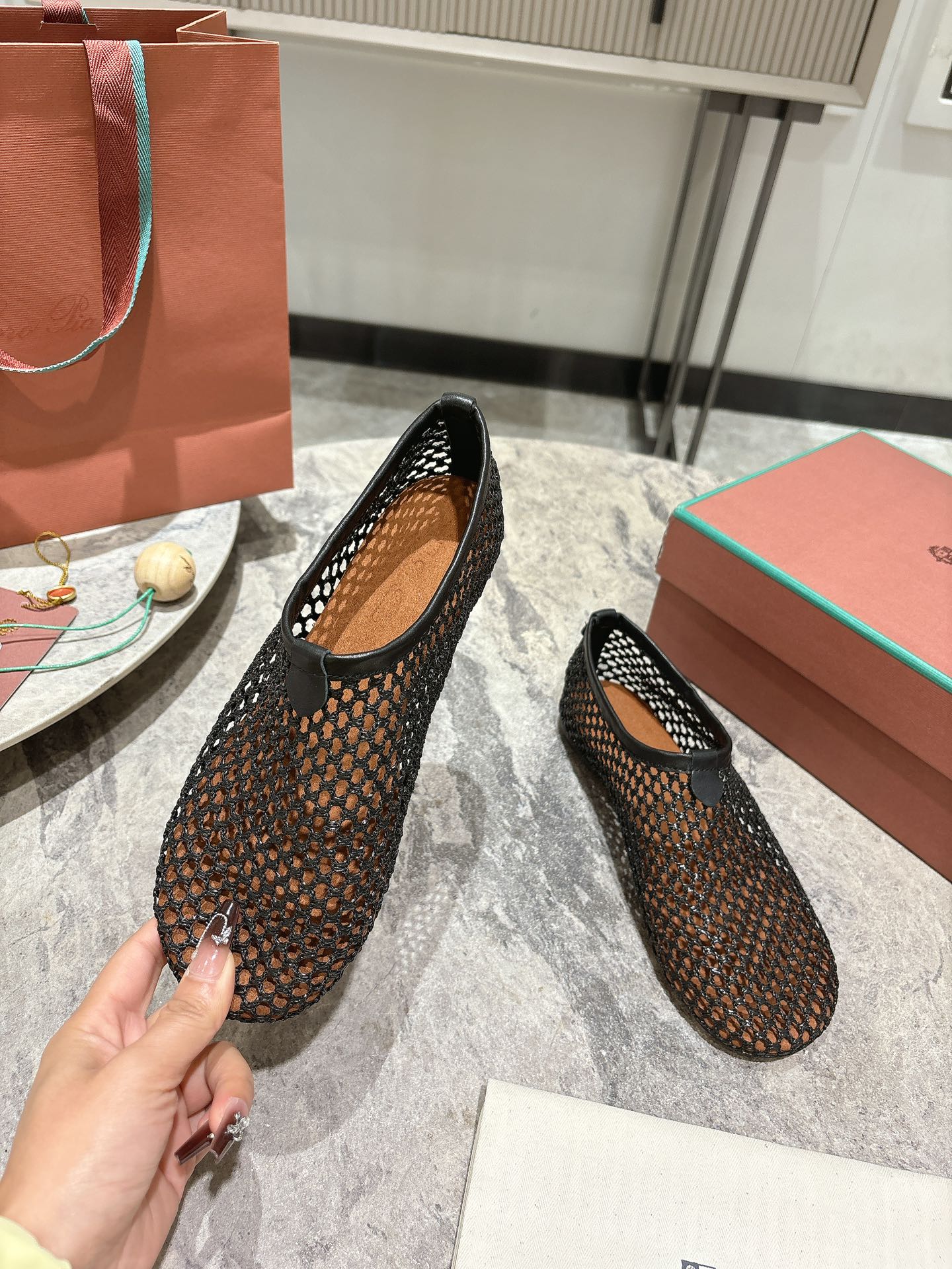 LP hollow knit ballet flats black original leather 379023