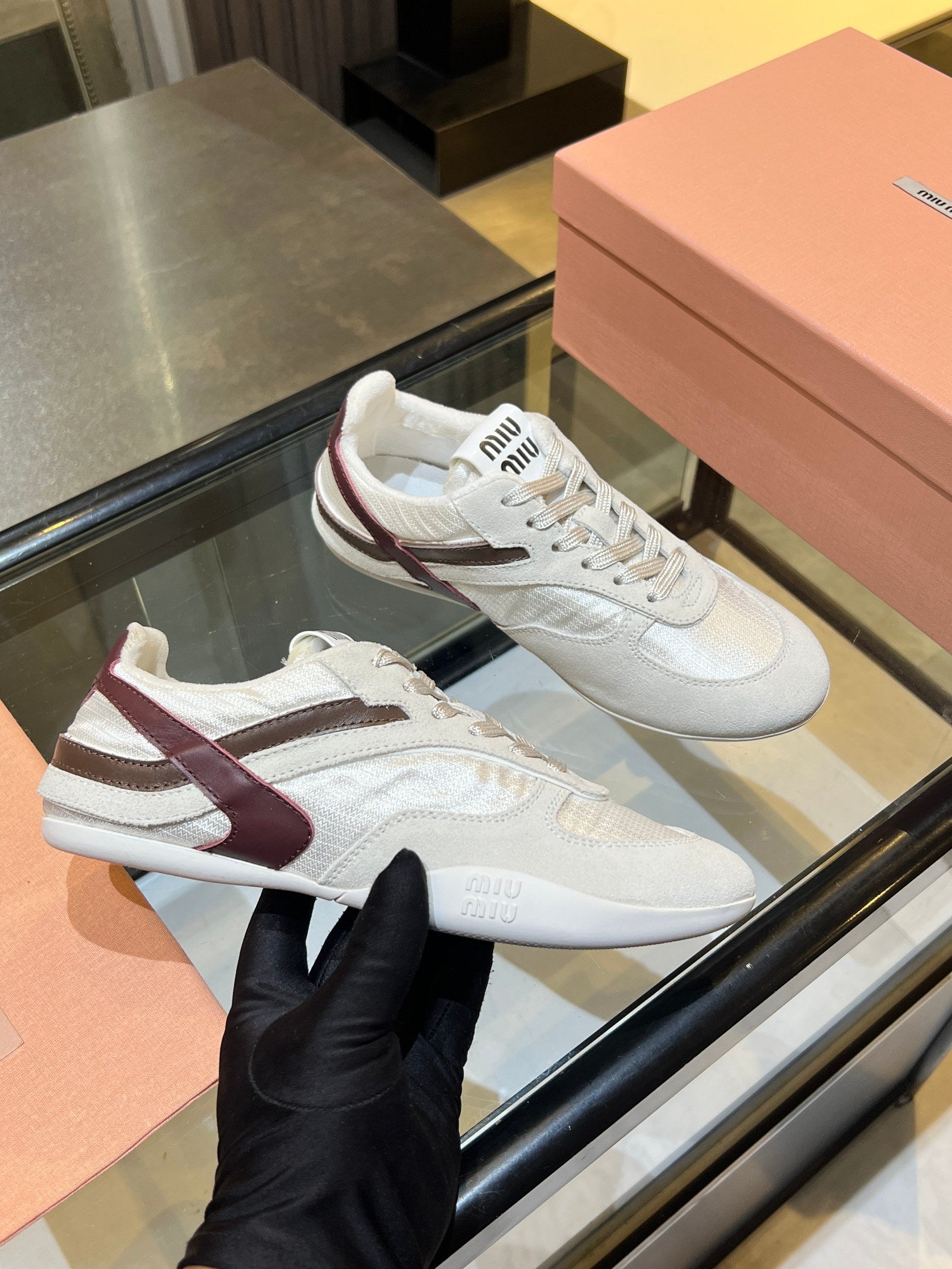 MIU x NB 26ss Sneaker Creams Burgundy Fabric Suede 625659