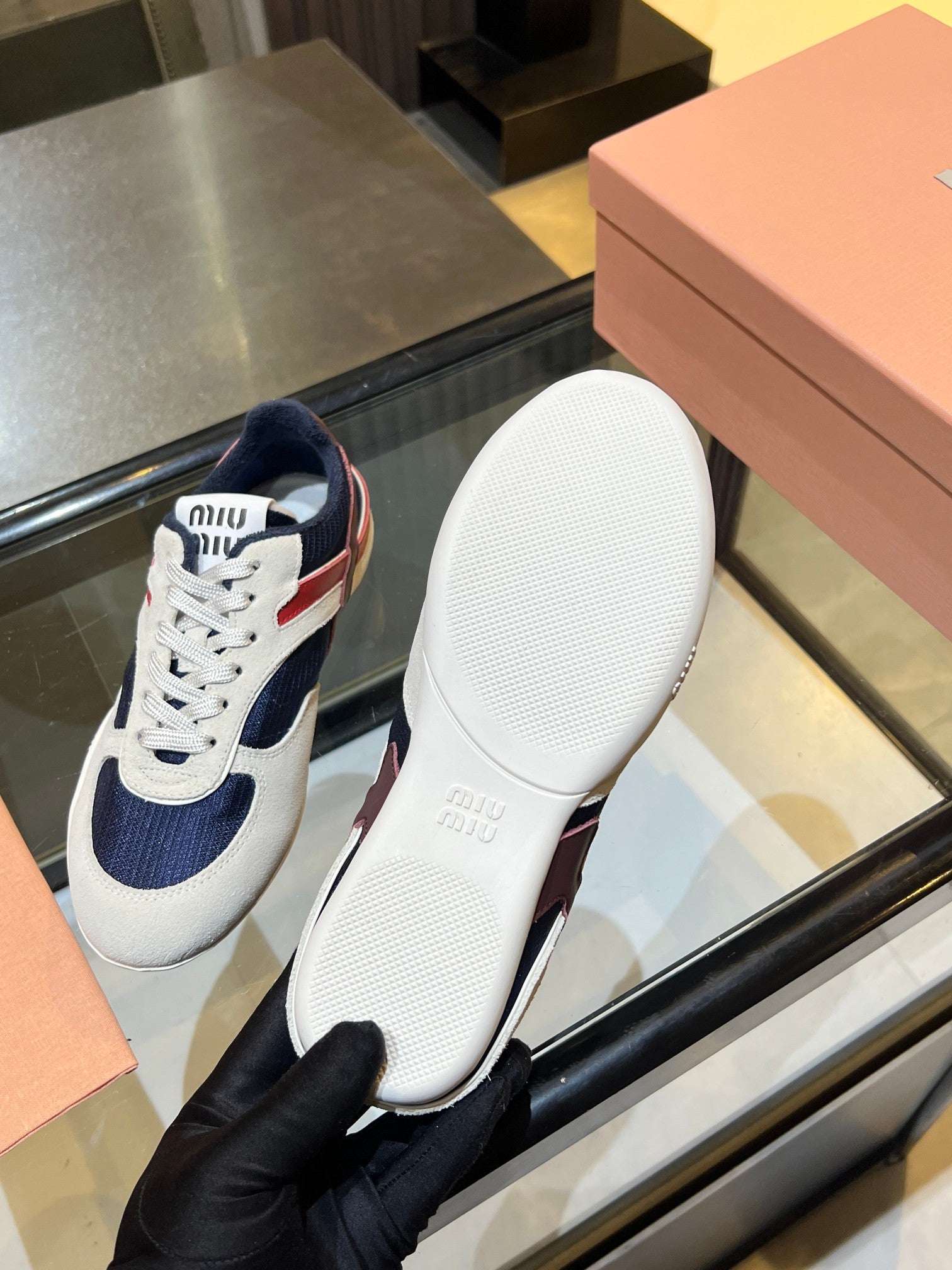 MIU x NB 26ss Sneaker White Blue Red Fabric Suede 625660