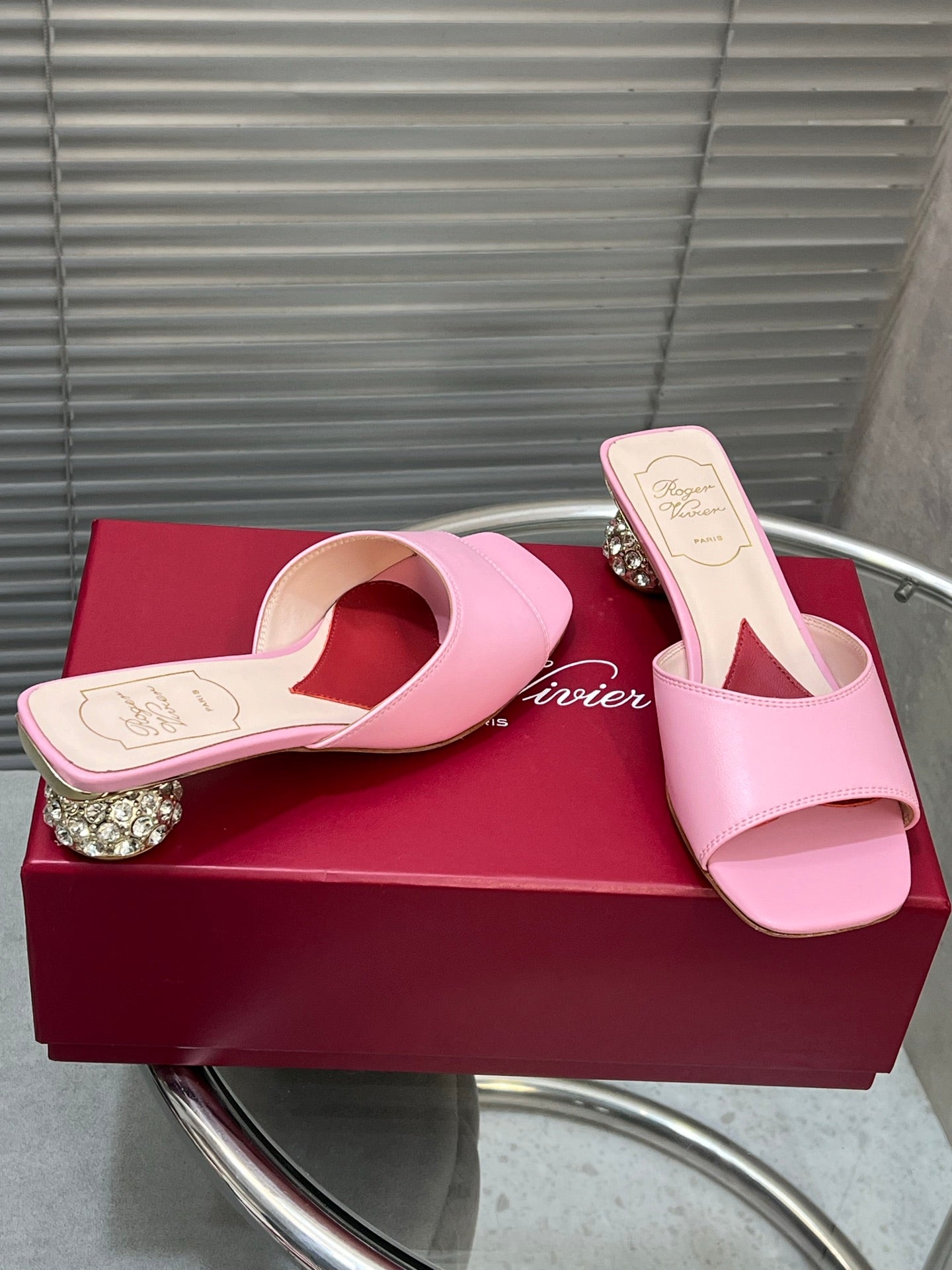 Viv Diamond Sole Mules Pink Cowhide 267690