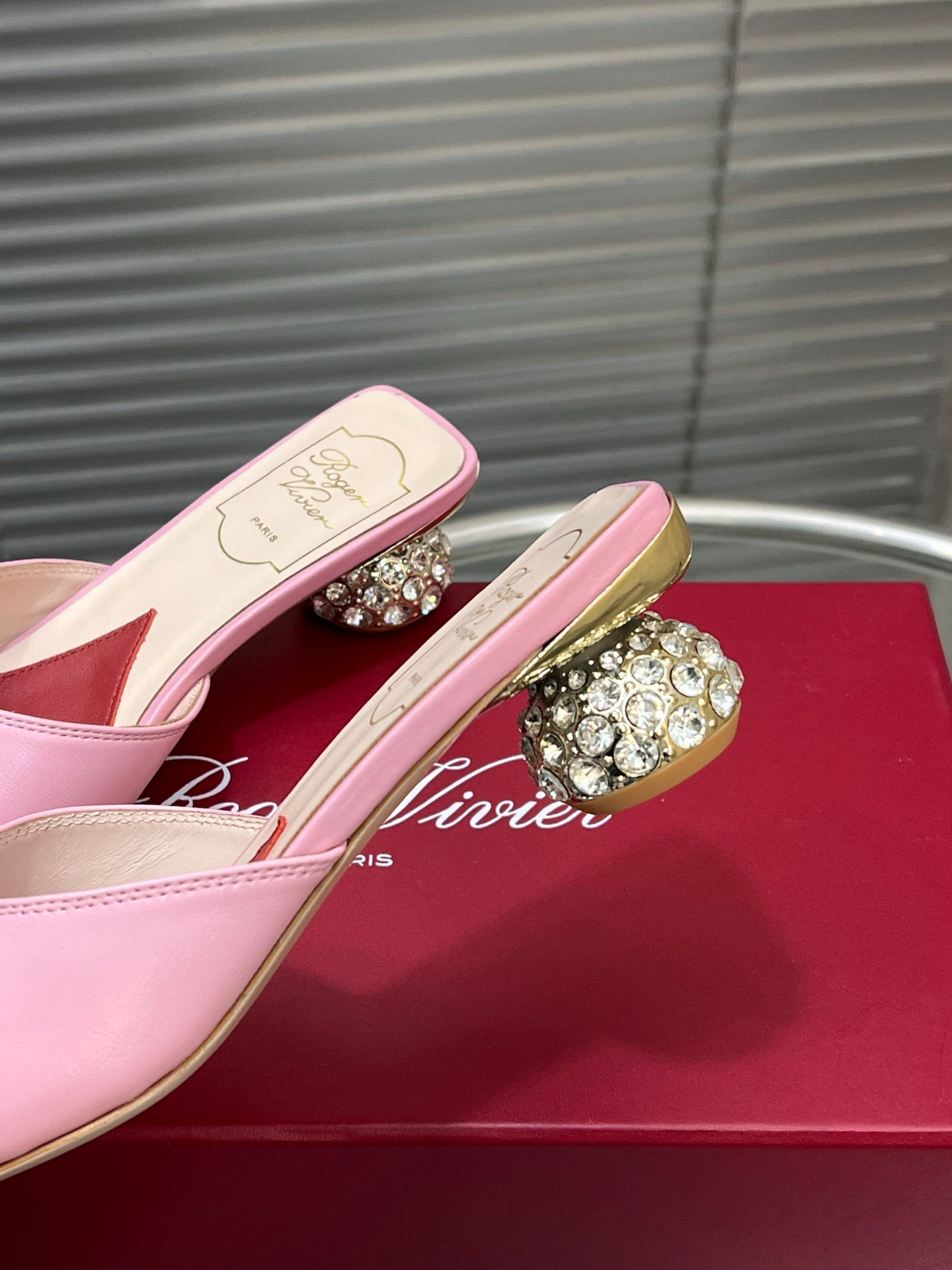 Viv Diamond Sole Mules Pink Cowhide 267690