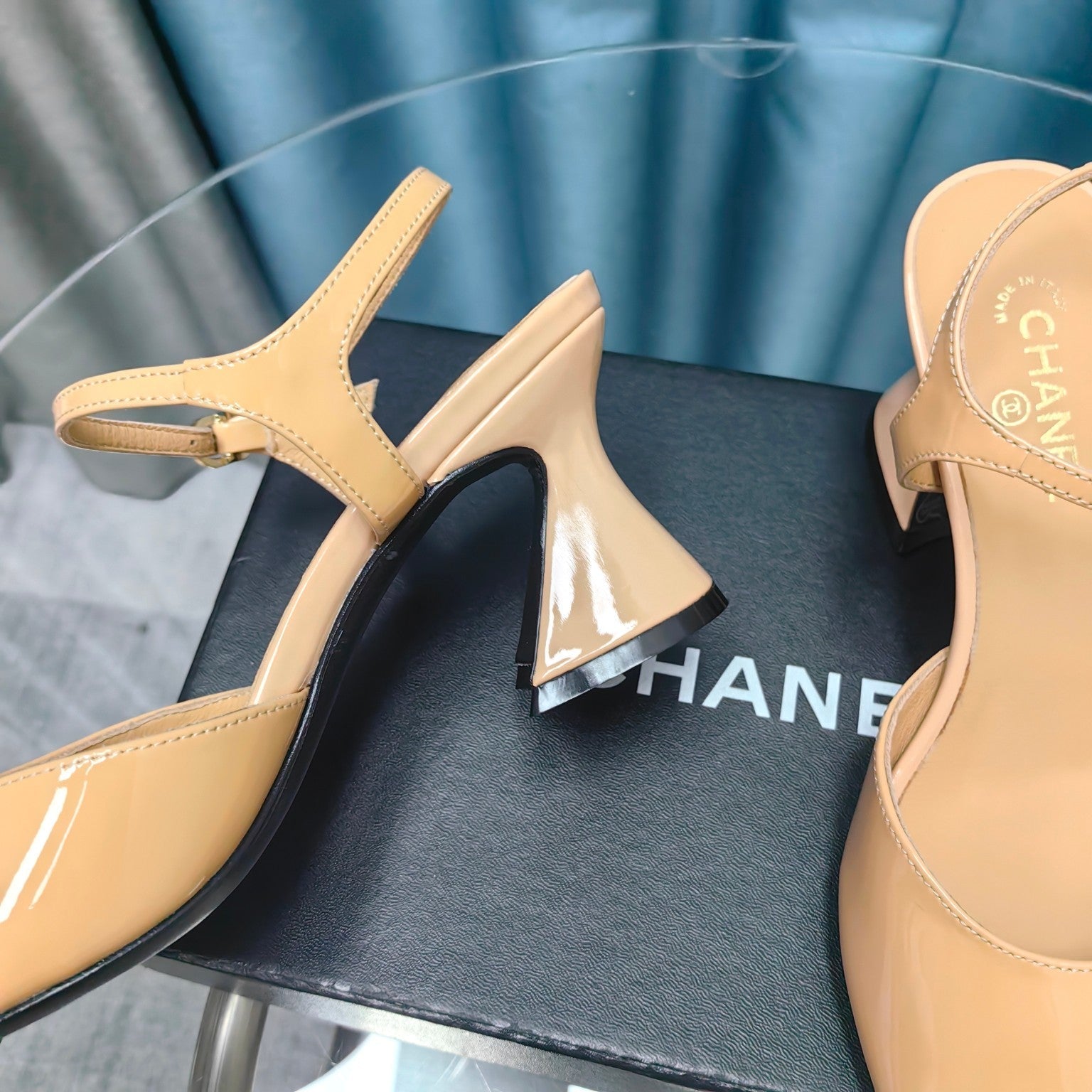 cc slingbacks sandal 85 beige patent calfskin