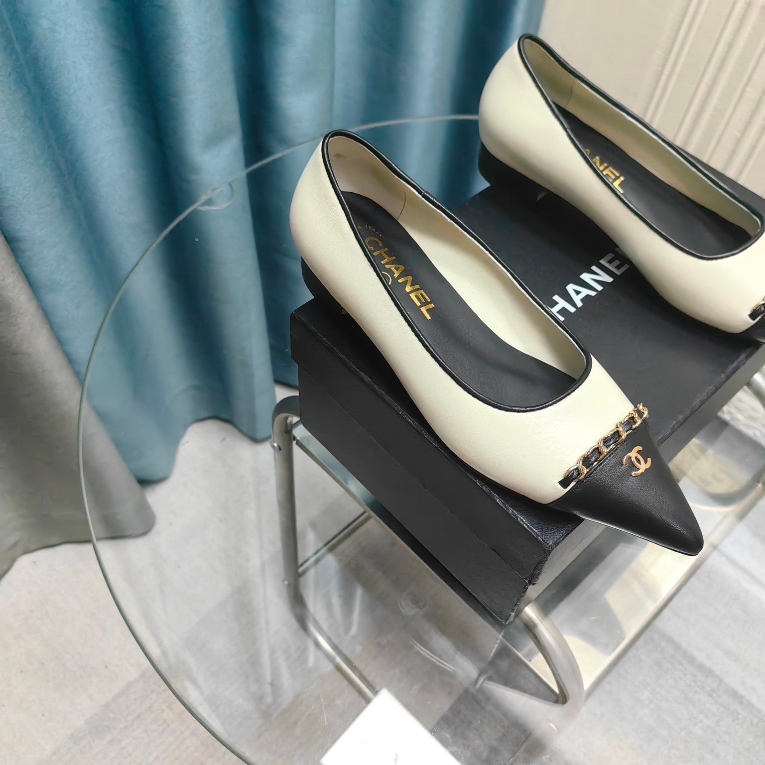 CC Ballet Flats White Chain Lambskin