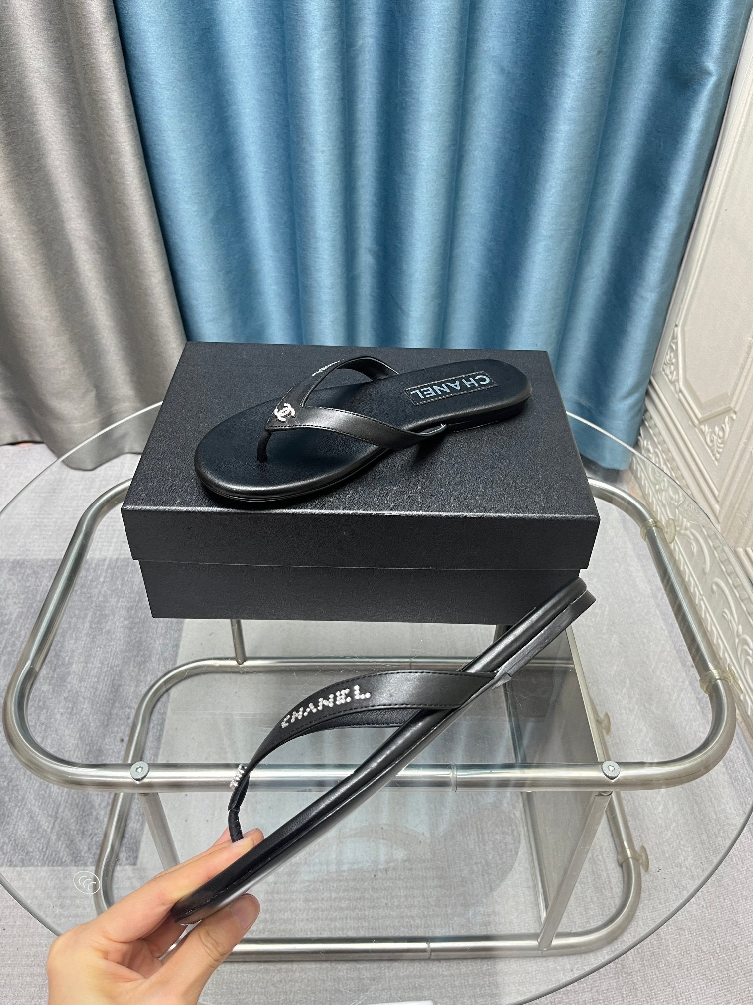 CC 25 Thong Sandal Black Diamond