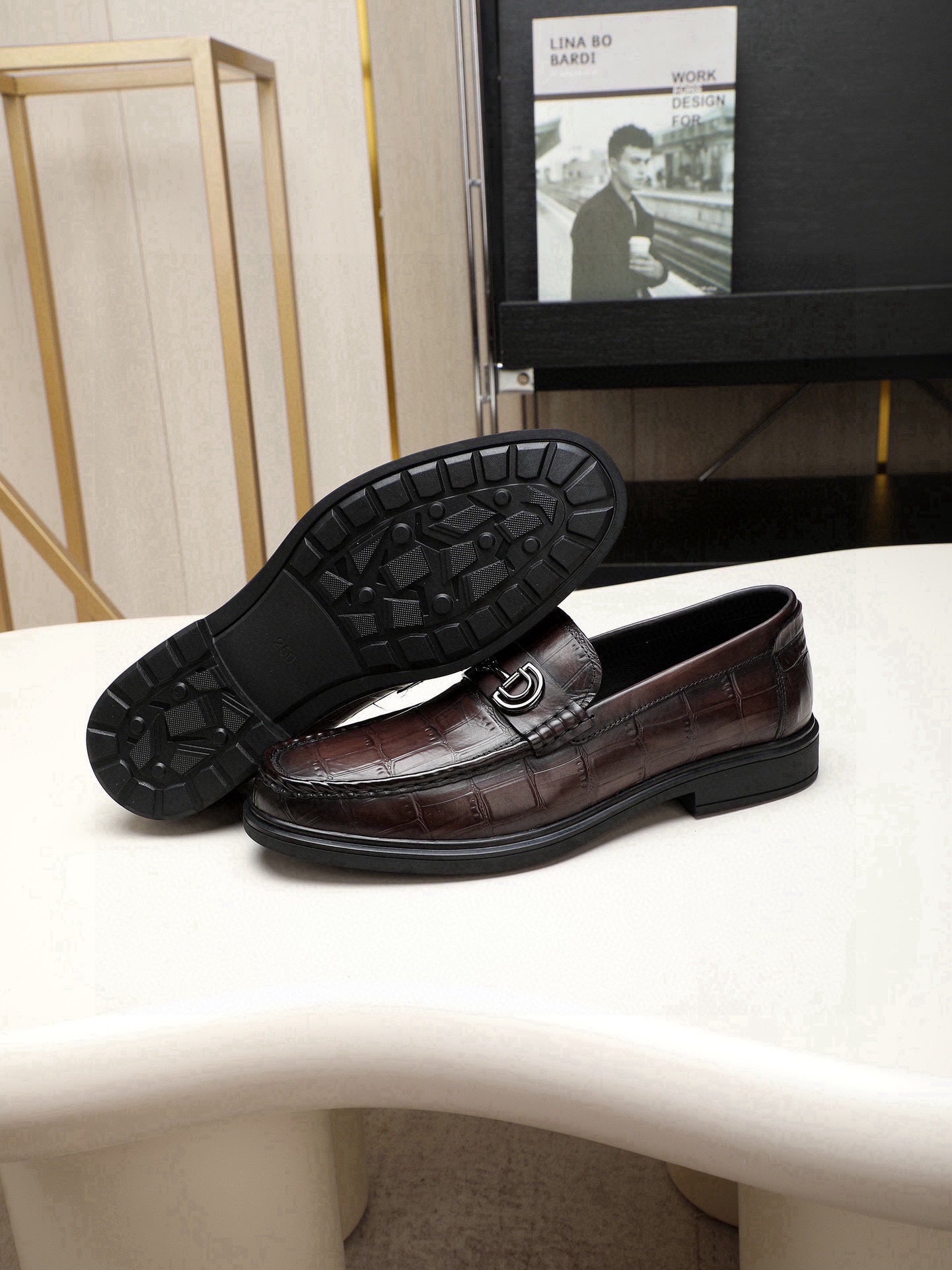 GG Men's Loafer Dark Brown Embossed Cowhide 525164