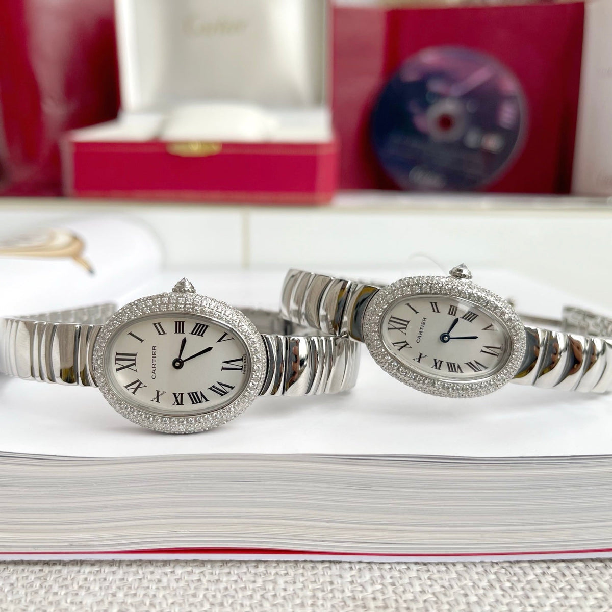 Baignoire Stainless Steel White Dial Diamond Bezel