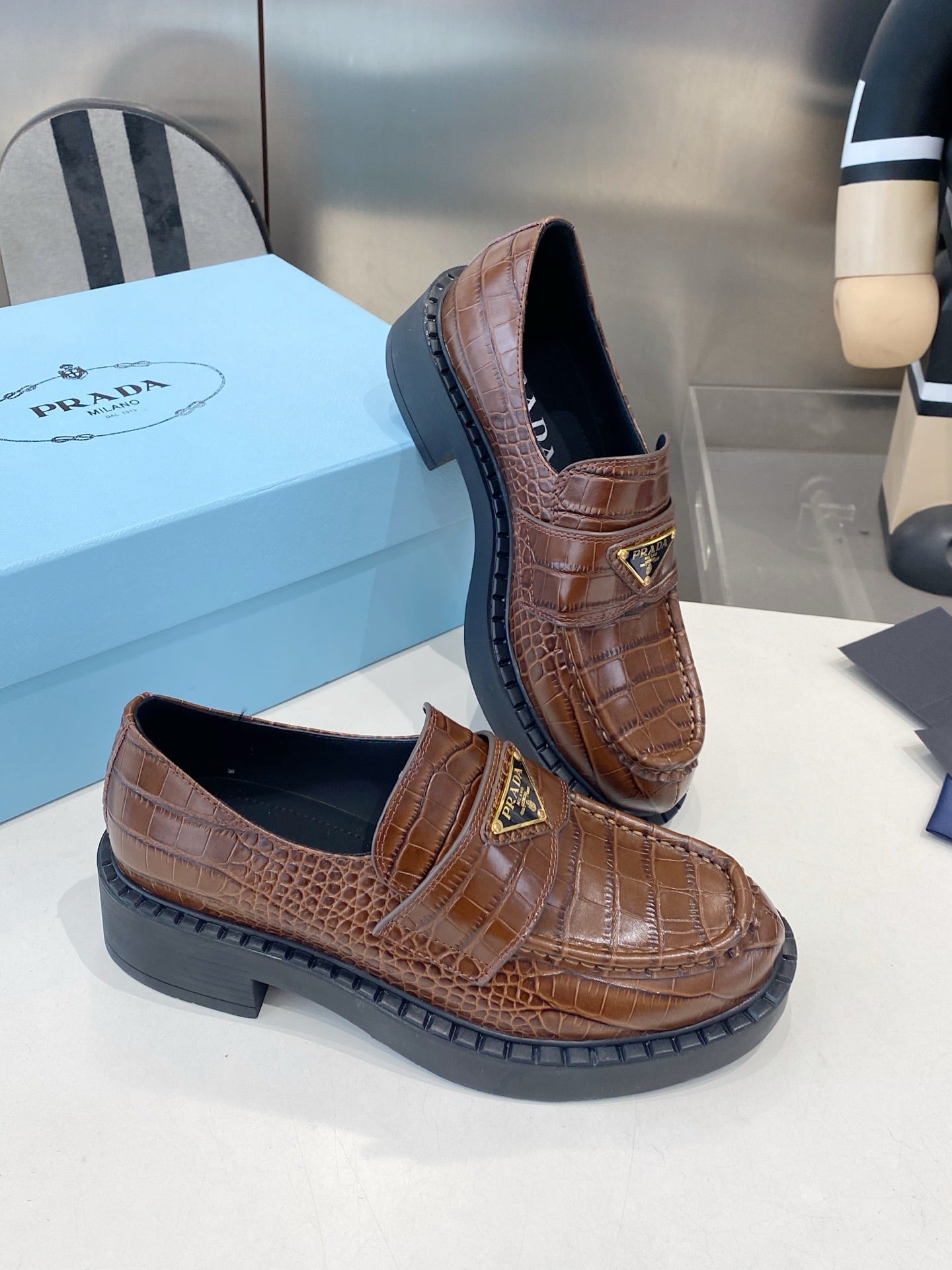 PRA 26S Platform Loafers Brown Crocodile Leather 628560