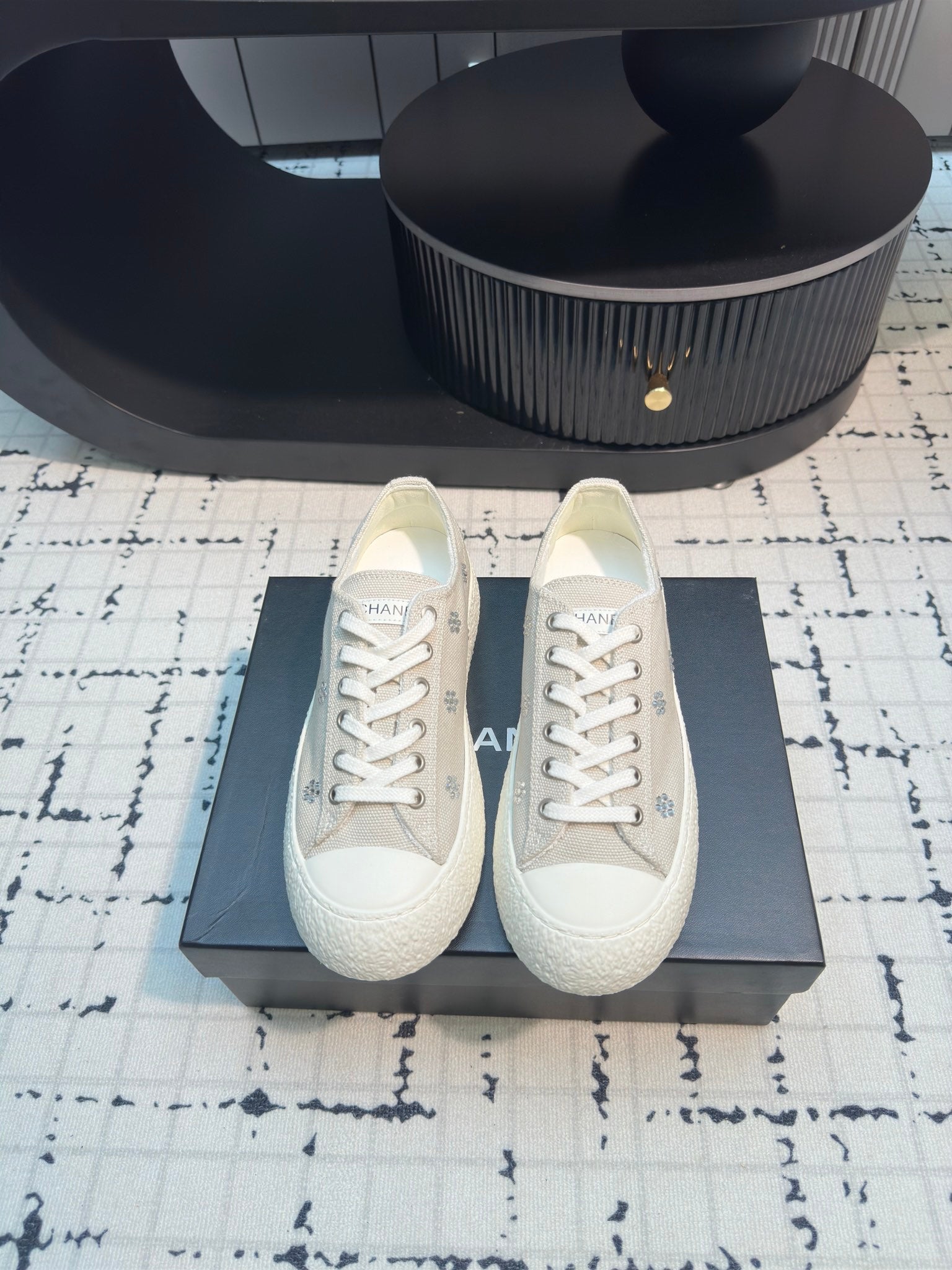 CC Low Sneaker 30mm Light Beige Mix White With Small Flowers Cavas Fabric