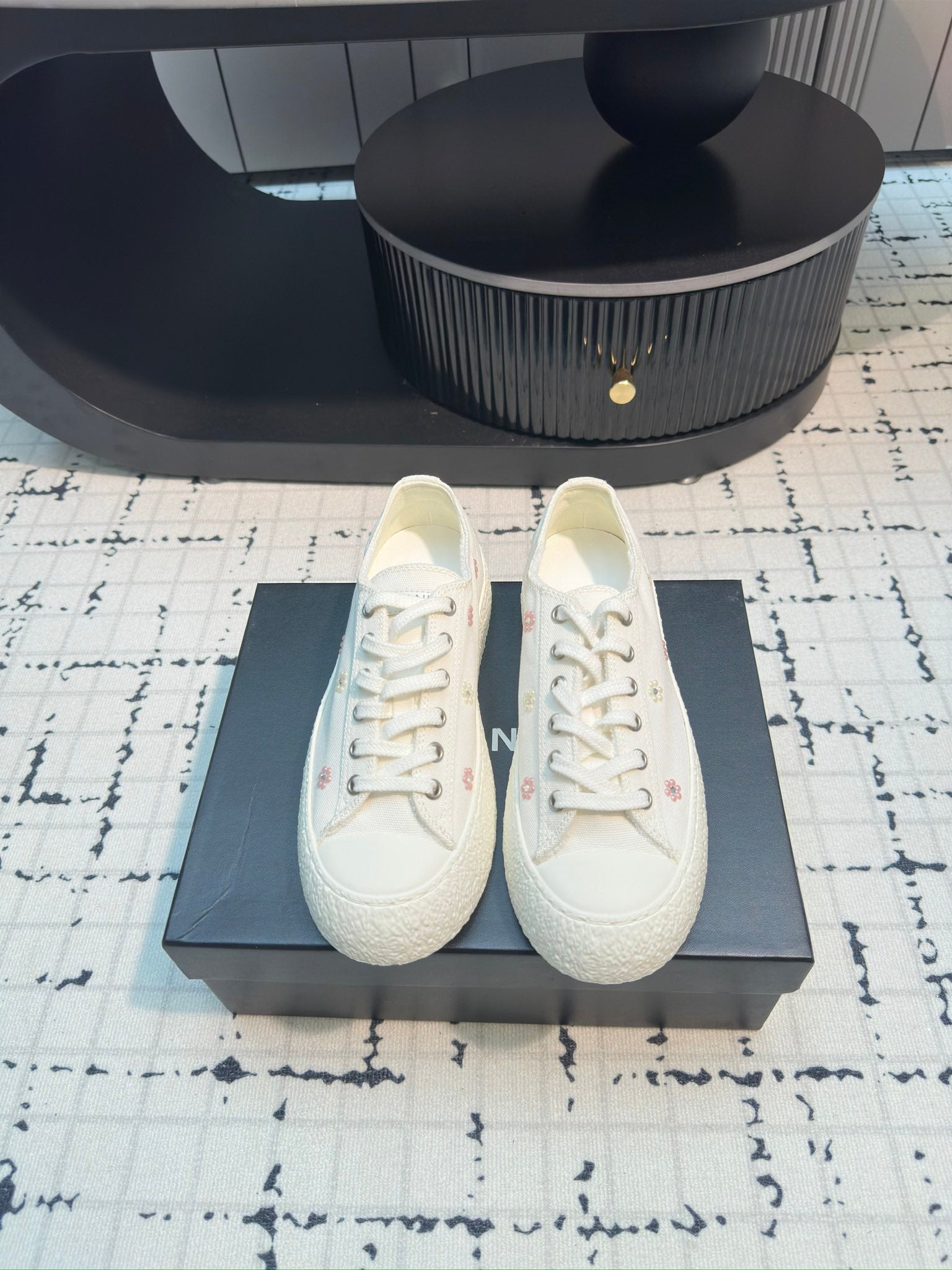 CC Low Sneaker 30mm White With Small Flowers Cavas Fabric