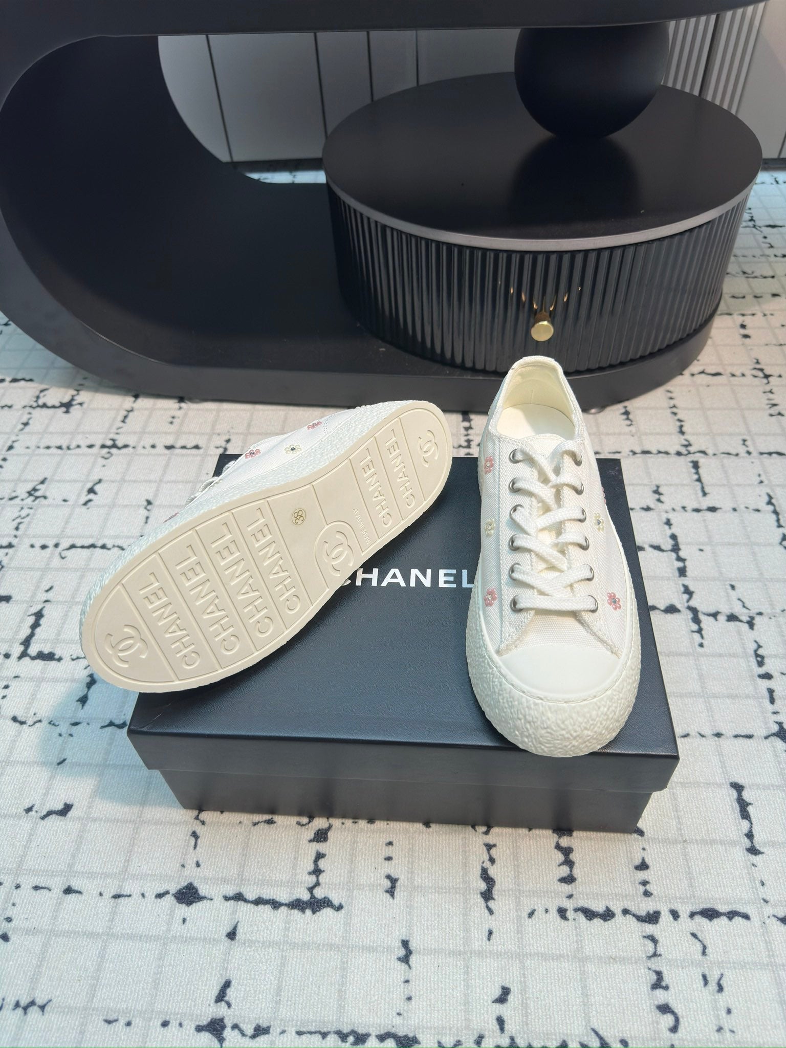 CC Low Sneaker 30mm White With Small Flowers Cavas Fabric