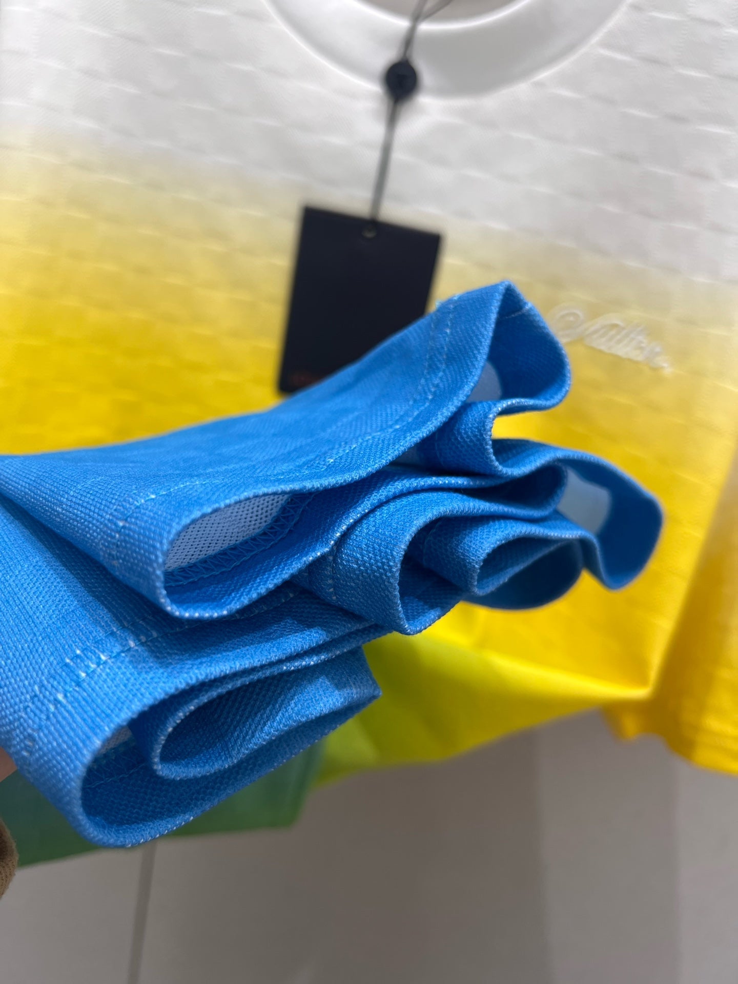 LV  T-shirt Multicolor 210724