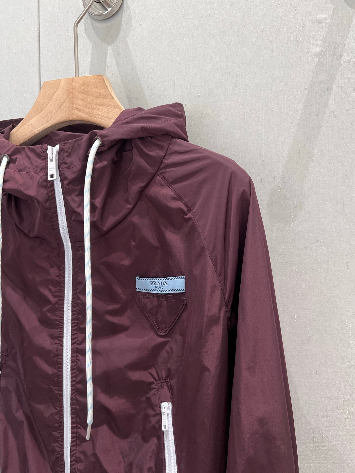 Prada 25 Short Hooded Jacket Red Burgundy Poliamide 211160