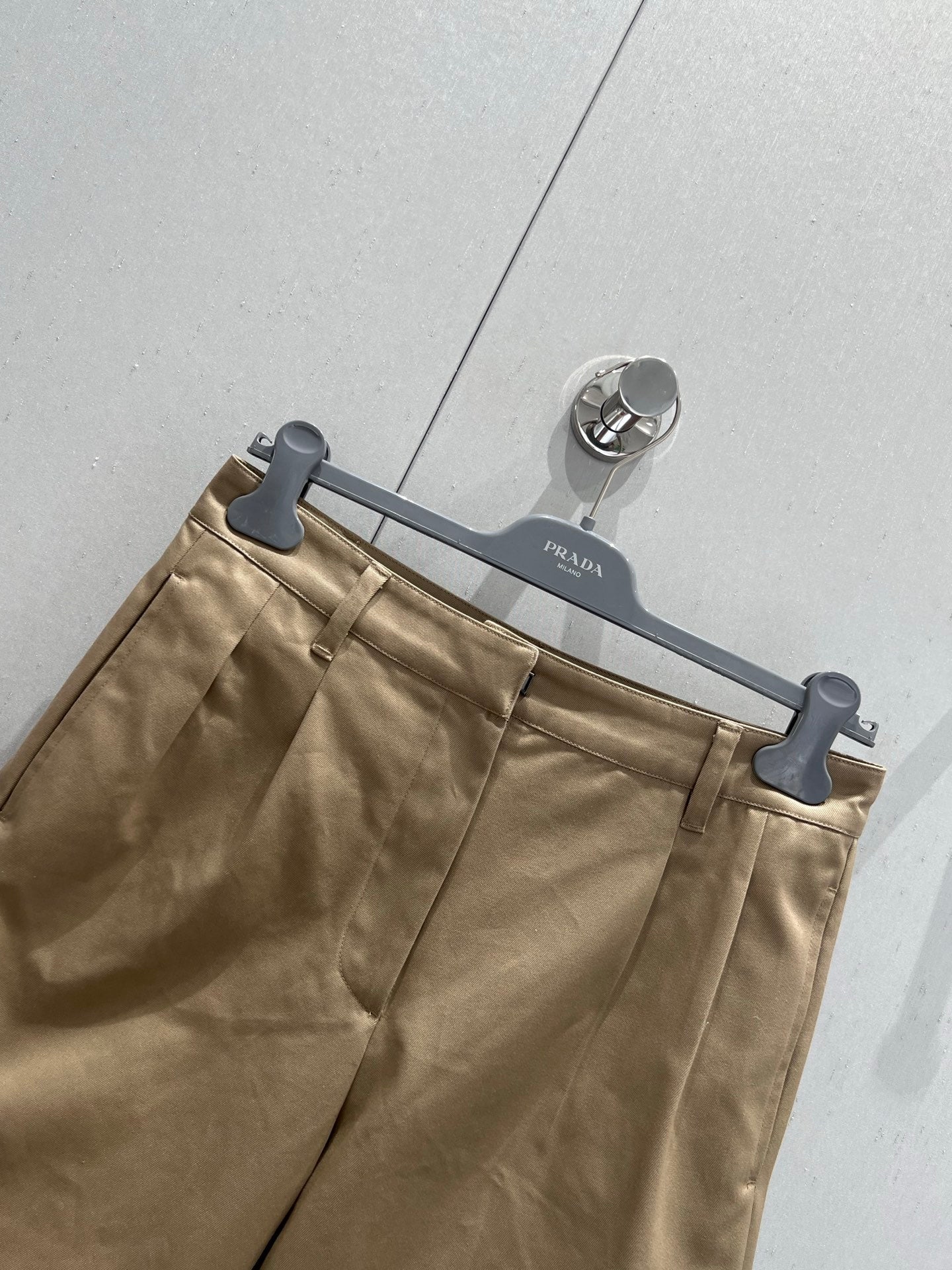 Prada 25 Short Beige Cotton 218082