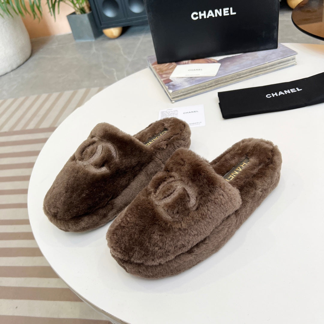 CC Slippers Dark Brown Fleece