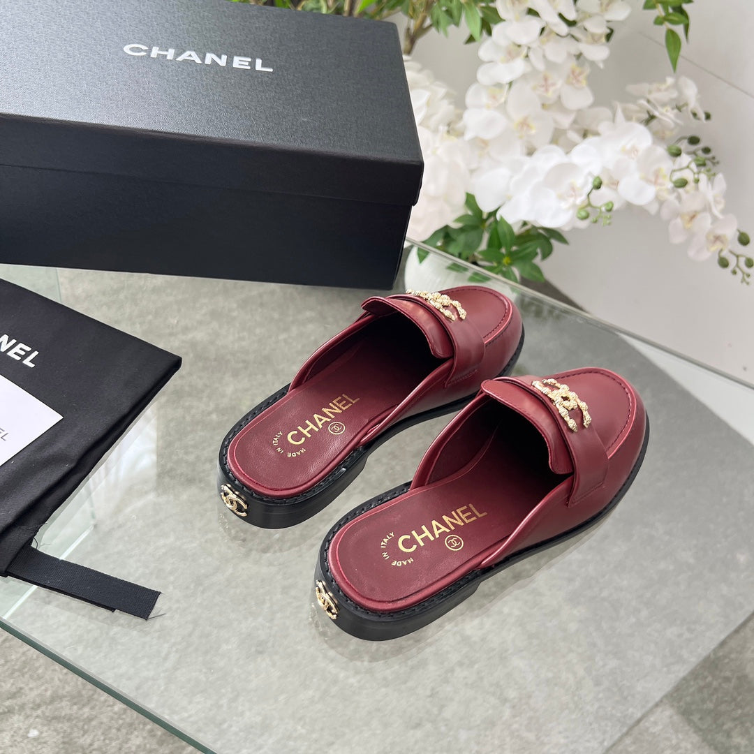 CC 25 Mule Burgundy Calfskin Gold Double C