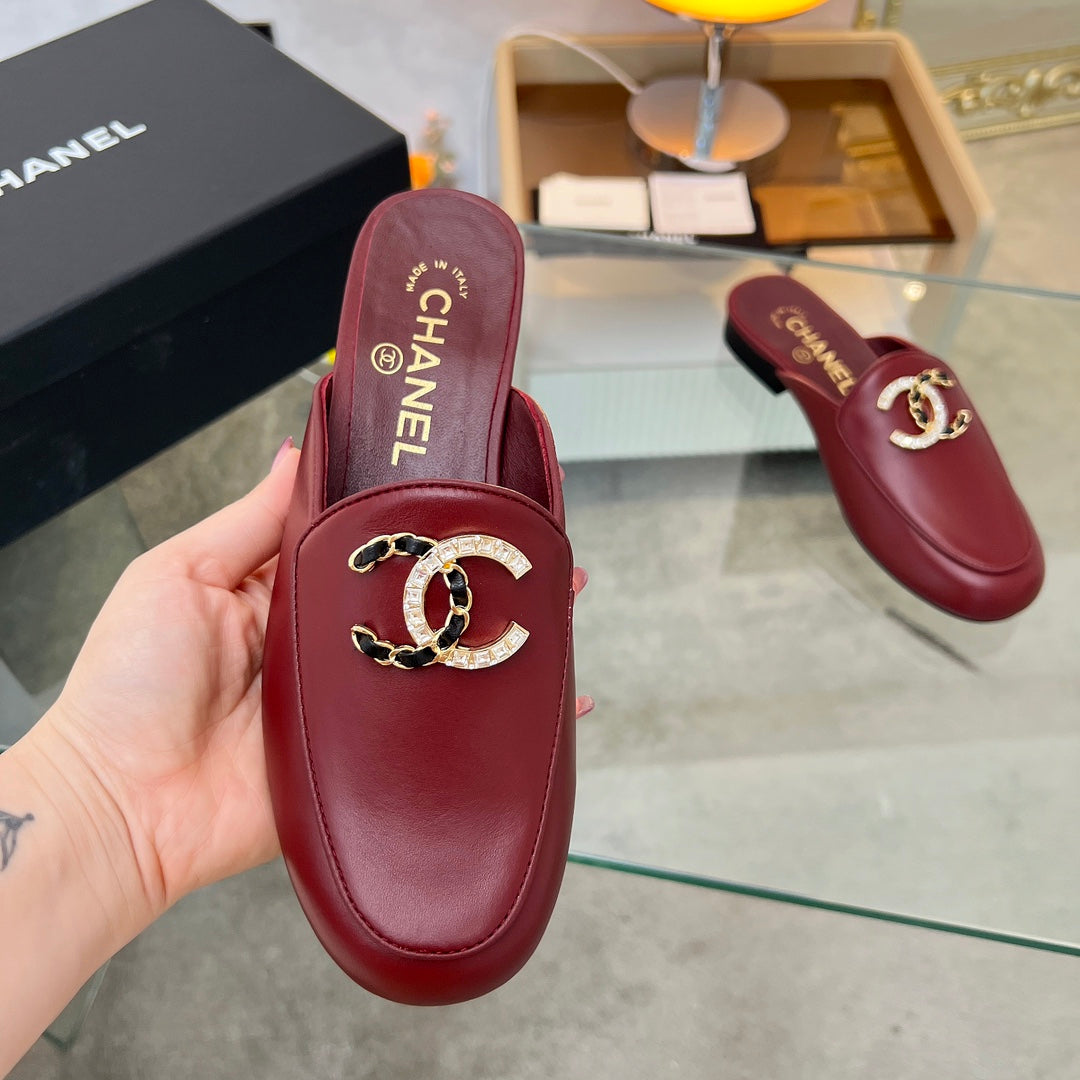 CC 25 Mule Burgundy Calfskin Large Double C Logo