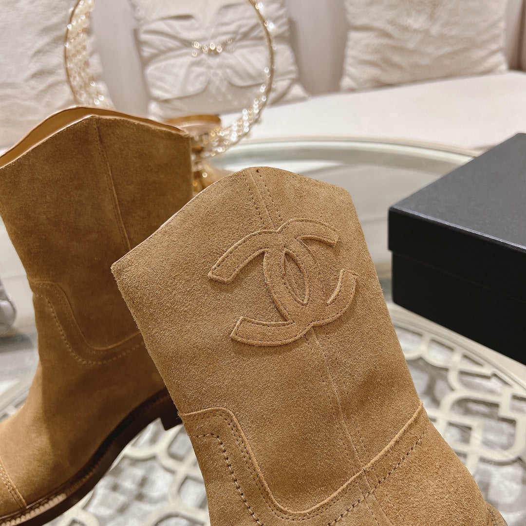 CC Ankle Boots 40mm Dark Beige Suede