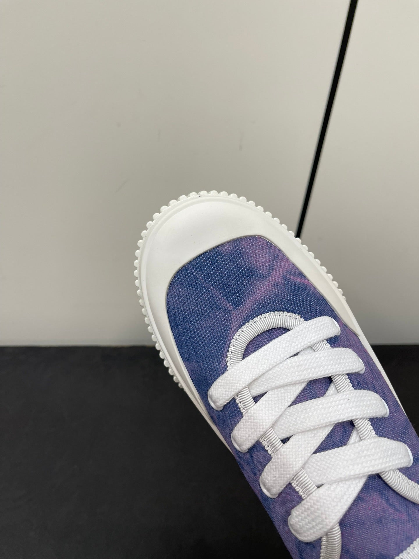LP CLASSIC BISCUIT SNEAKER LAPIS CALFSKIN
