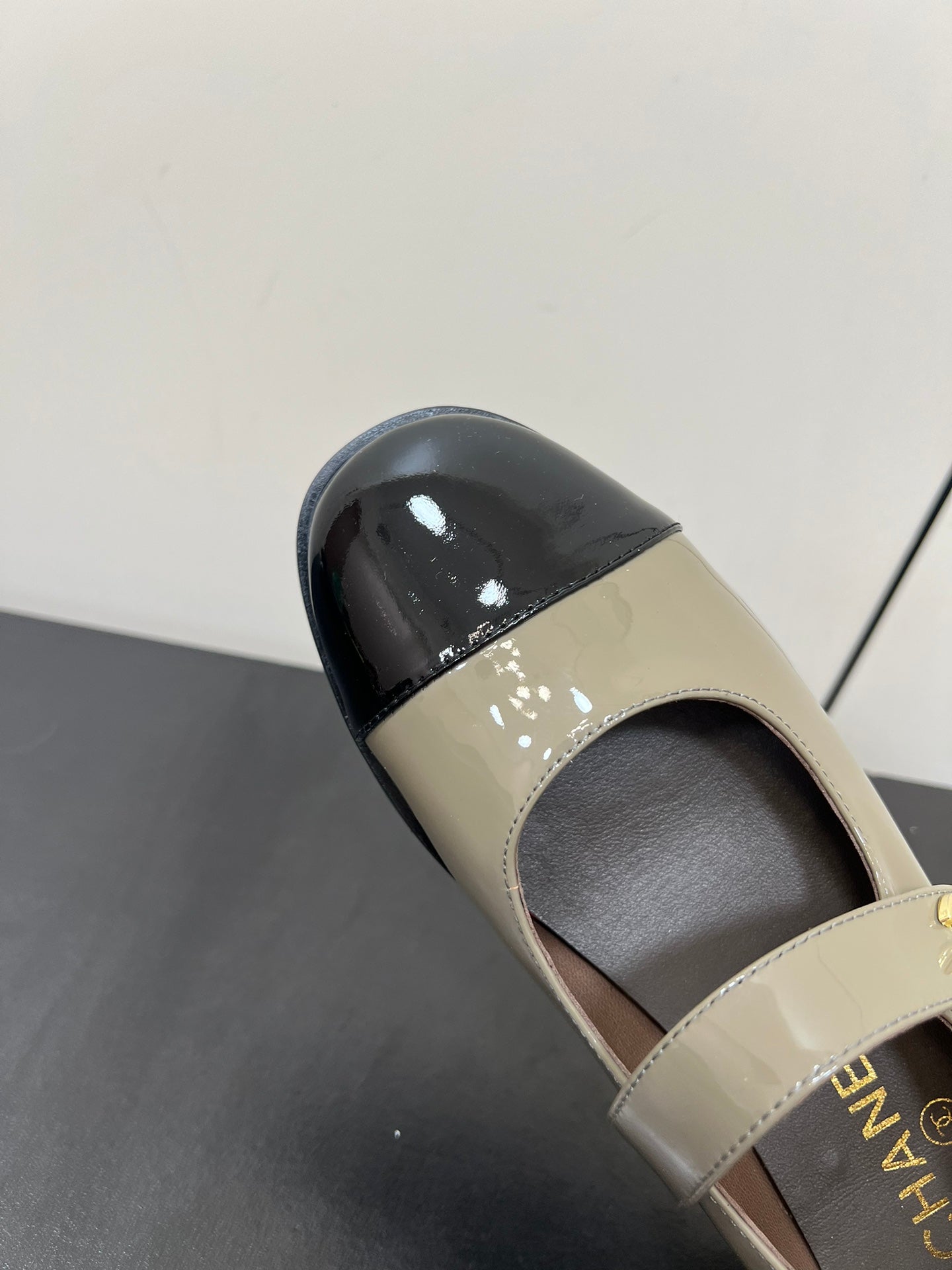 Mary Jane Flat Olive Black Patent Calfskin