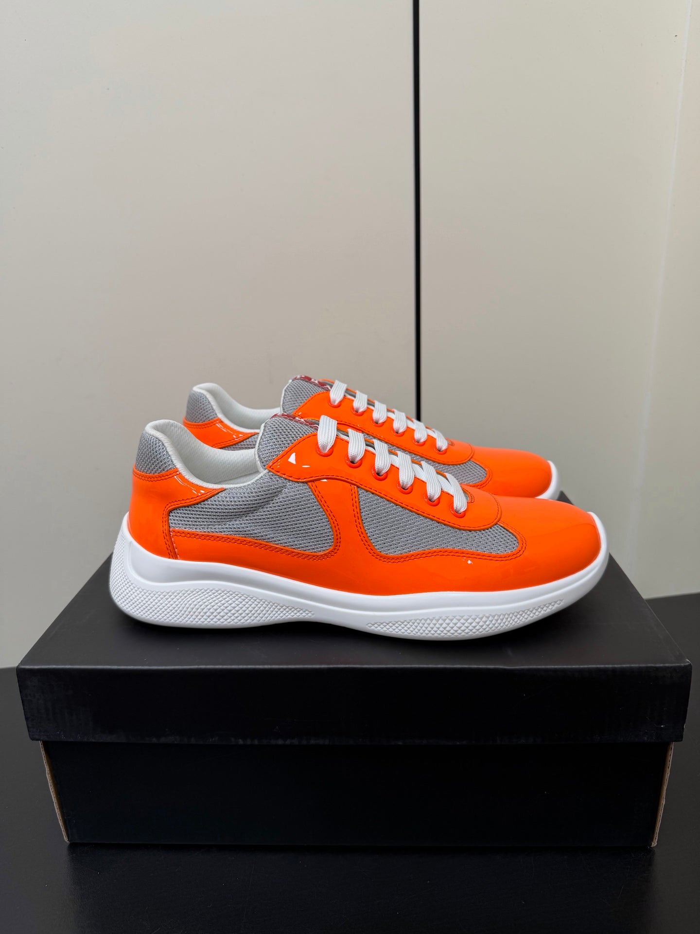 PRA 26S Casual Sneakers Orange Gray Patent Leather 618920