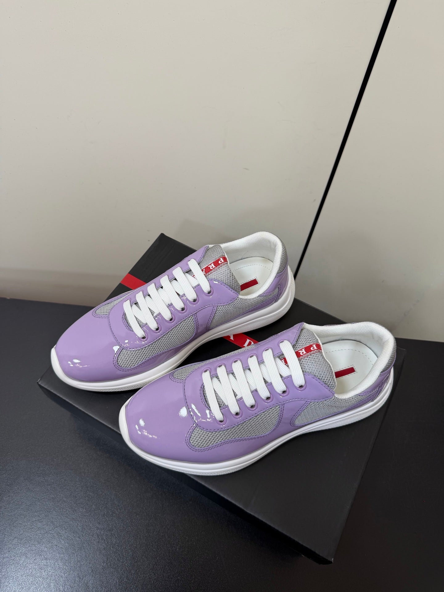 PRA 26S Casual Sneakers Light Purple Patent Leather 618925