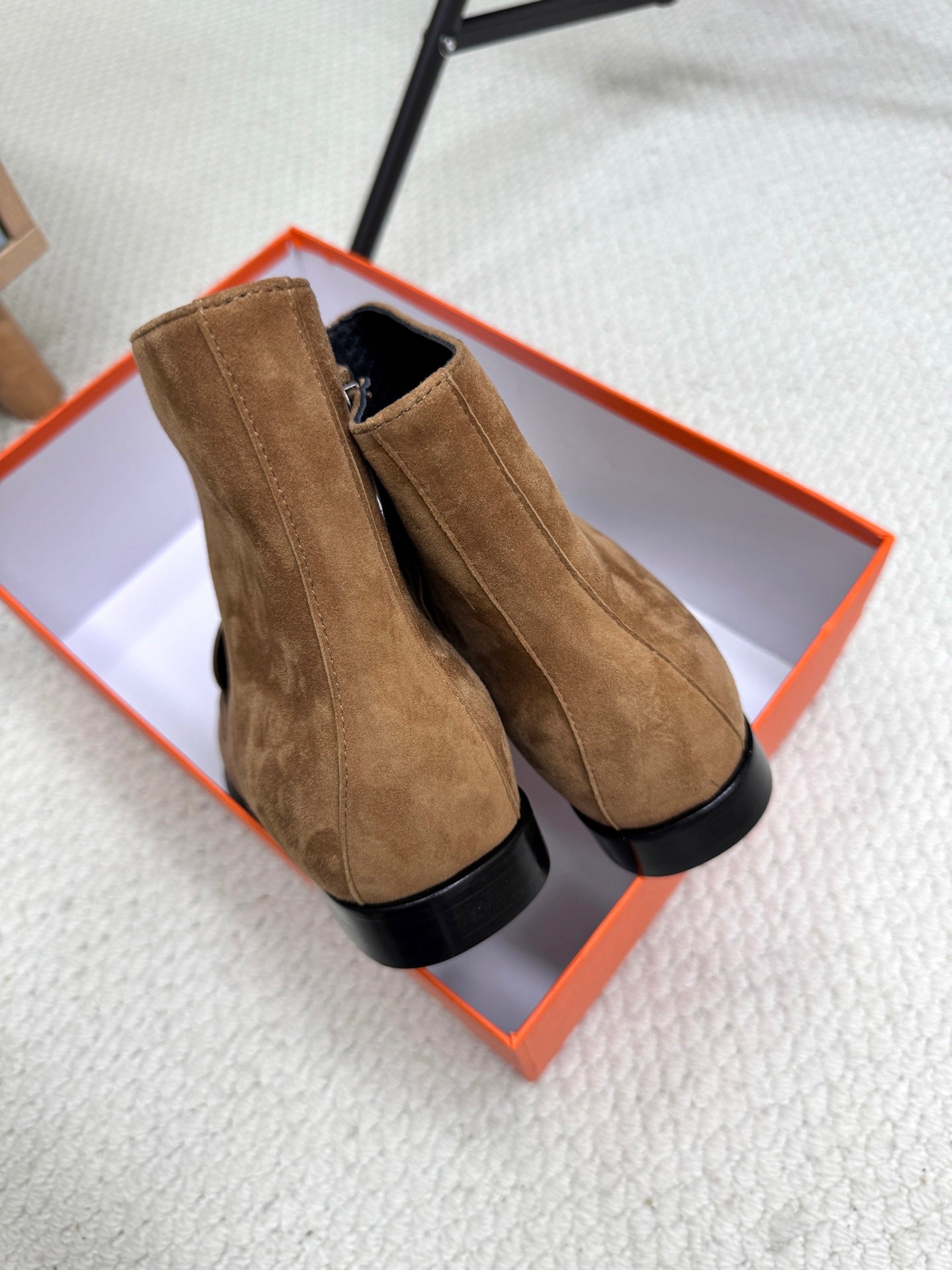 HM 25 Kelly Buckle Ankle Boots Tan Silver Suede 513079