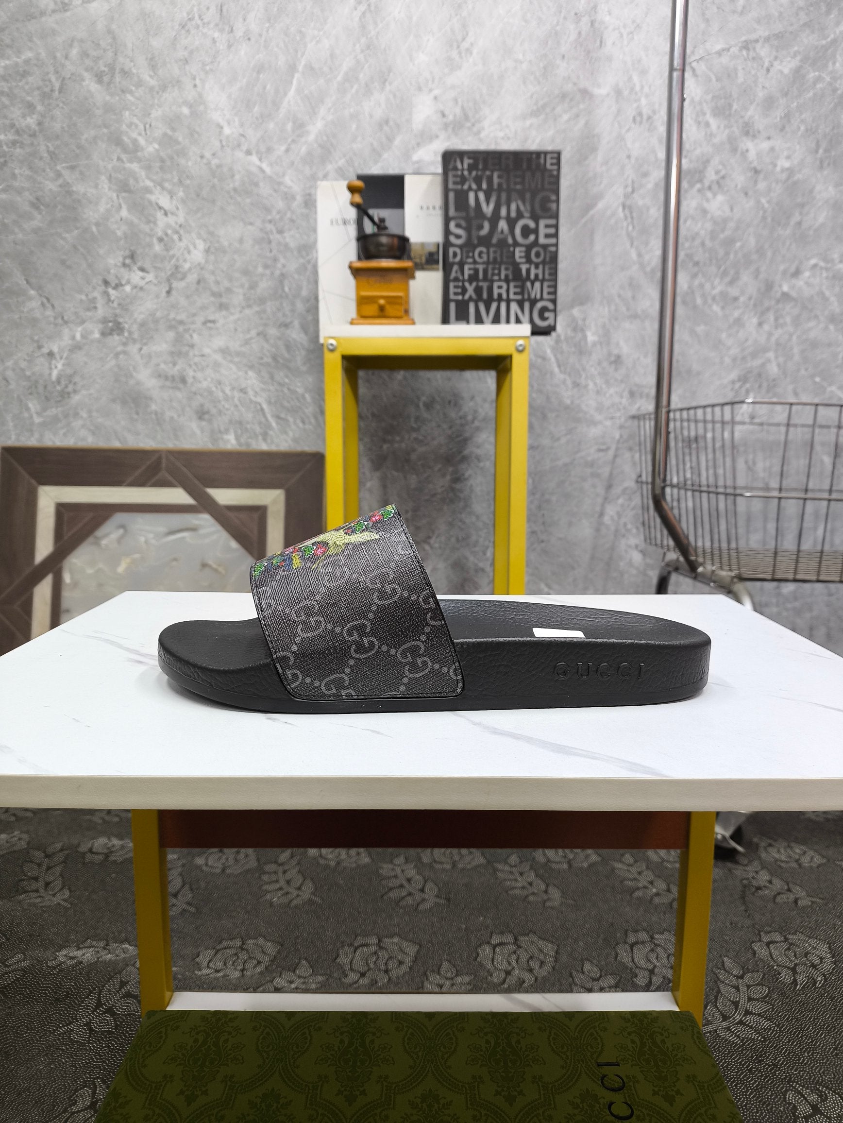 GG Men's Slide Black Sheepskin 535395