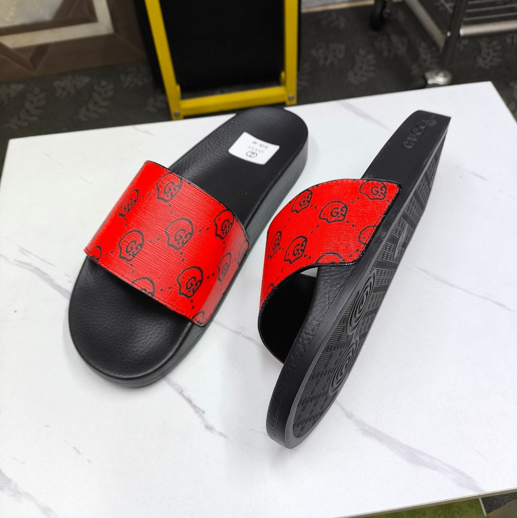 GG Men's Slide Red Sheepskin 535408