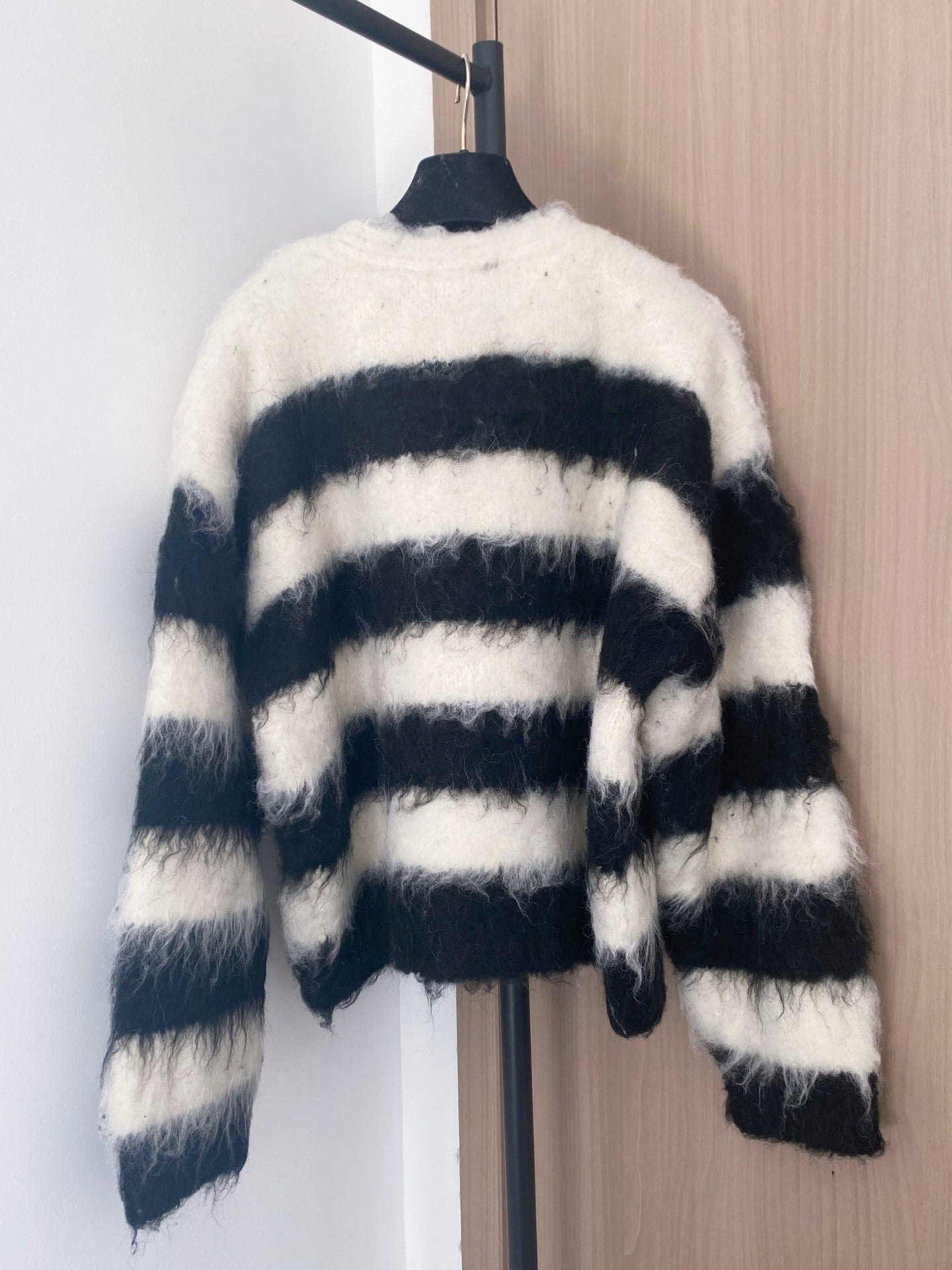 Chanel 2025  Cardigan Black mix White Wool