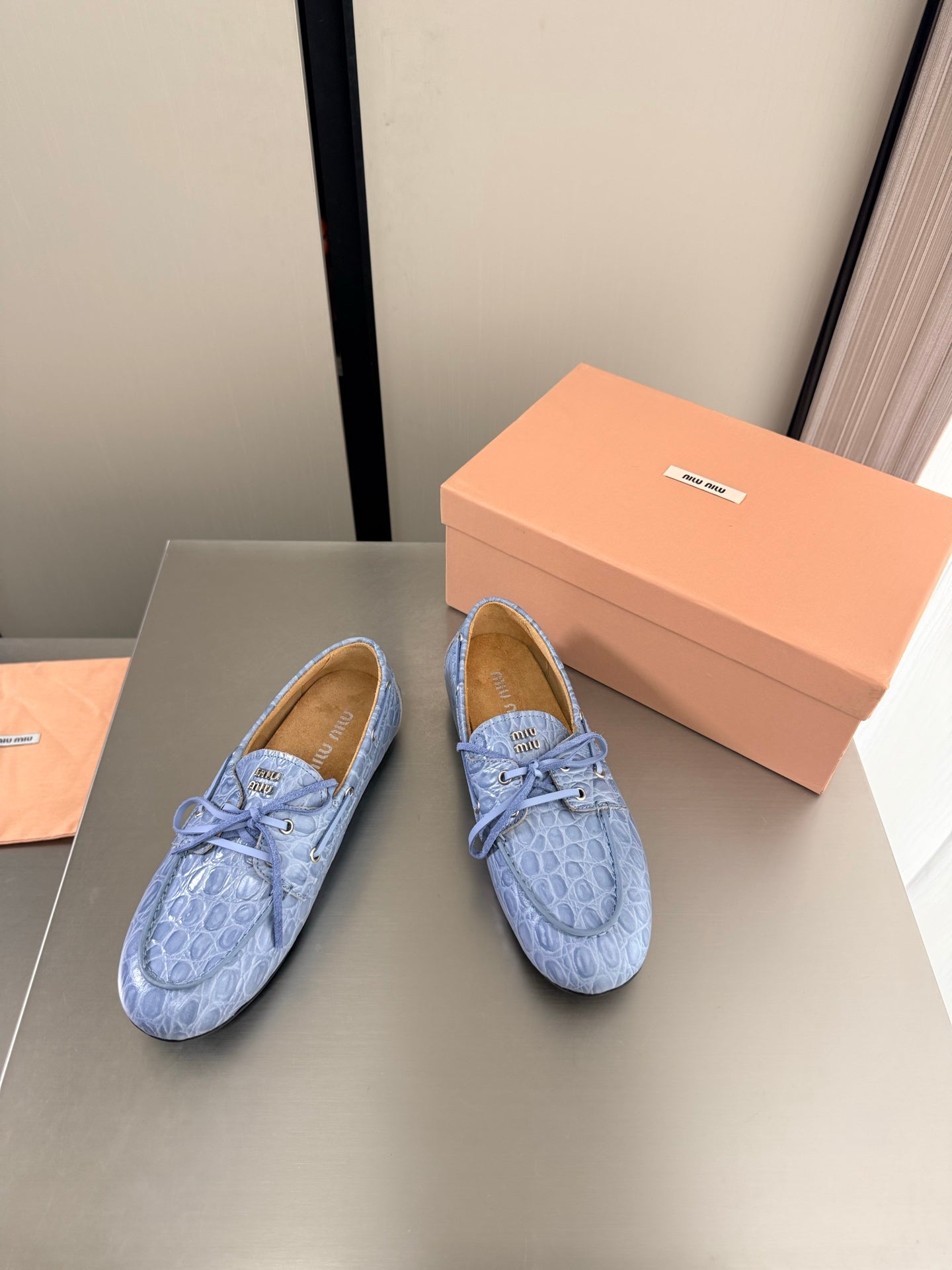 Miumiu 2026 Crocodile Embossed Loafers Cowhide 929698