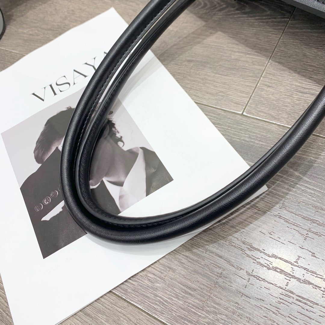 HM Shoulder Birkin 40cm Black Clemence Leather Silver Hardware