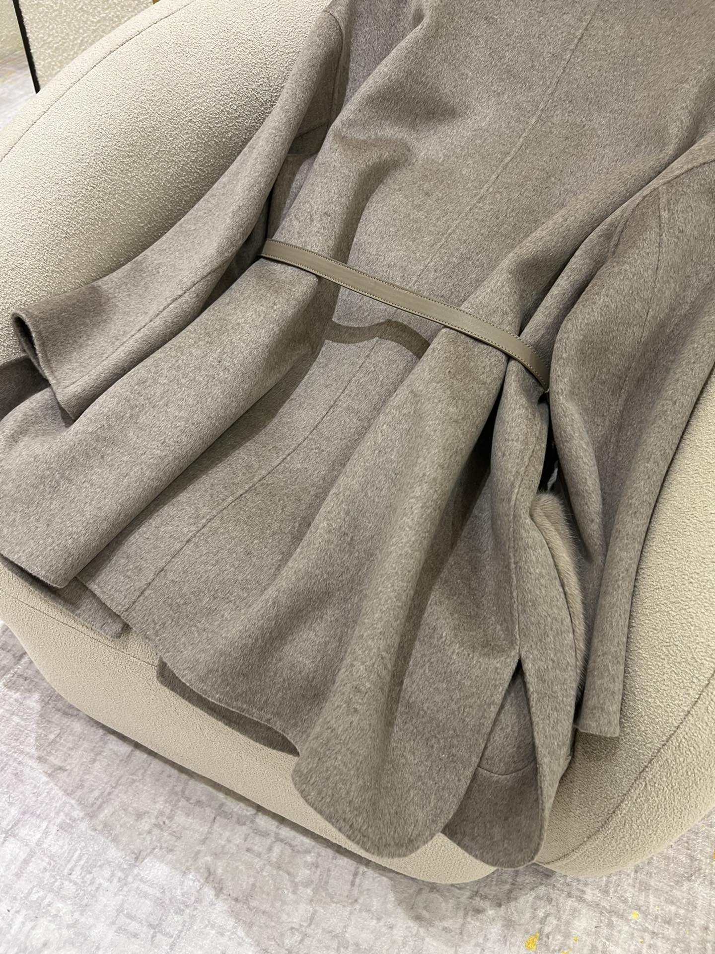 LP 25 Crew Neck Coat Light Gray Cashmere Fur 303966